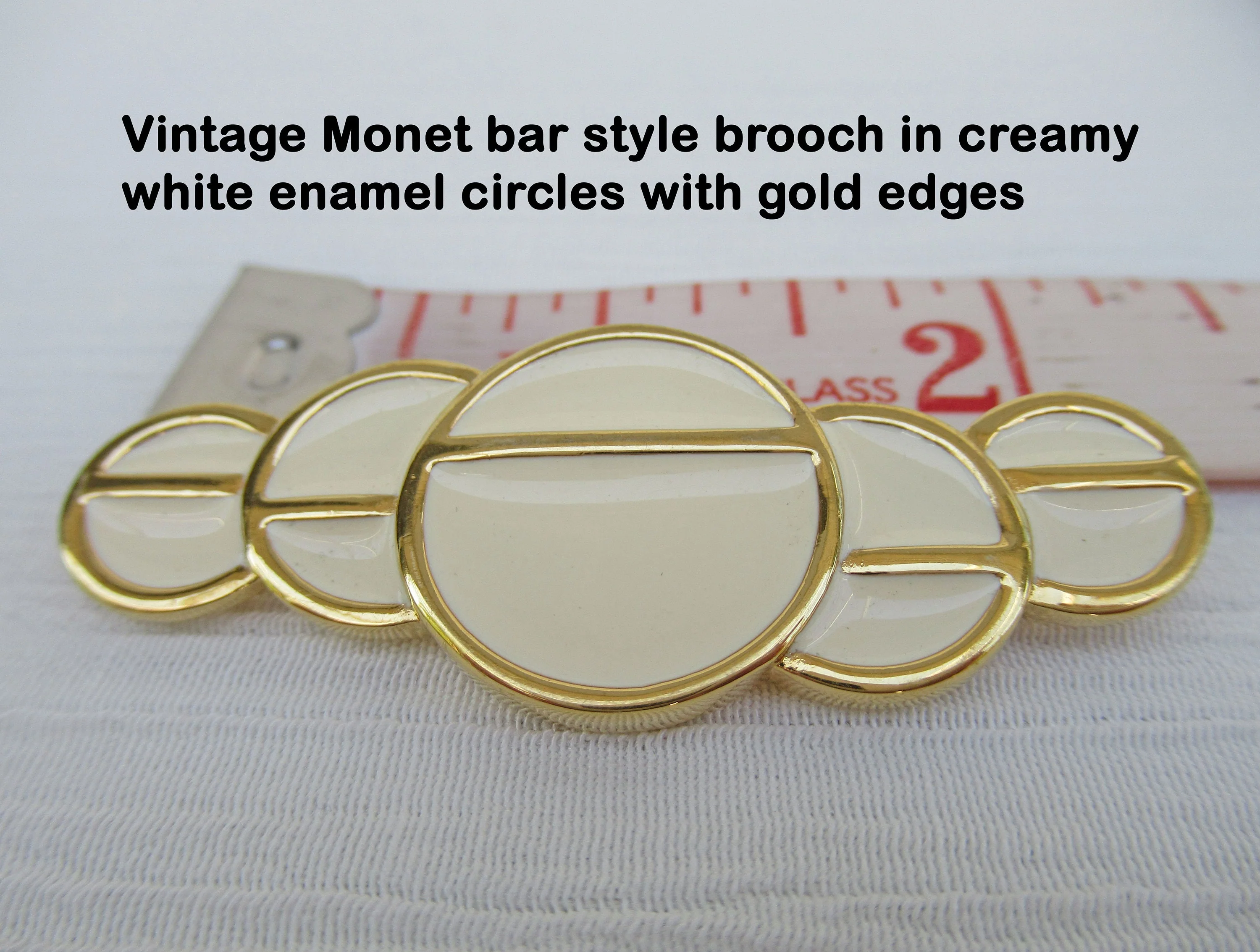 Monet Brooch Creamy White Enamel and Gold Tone Edge Mid Century Design of 5 Overlapping Circles by Monet - Image 6