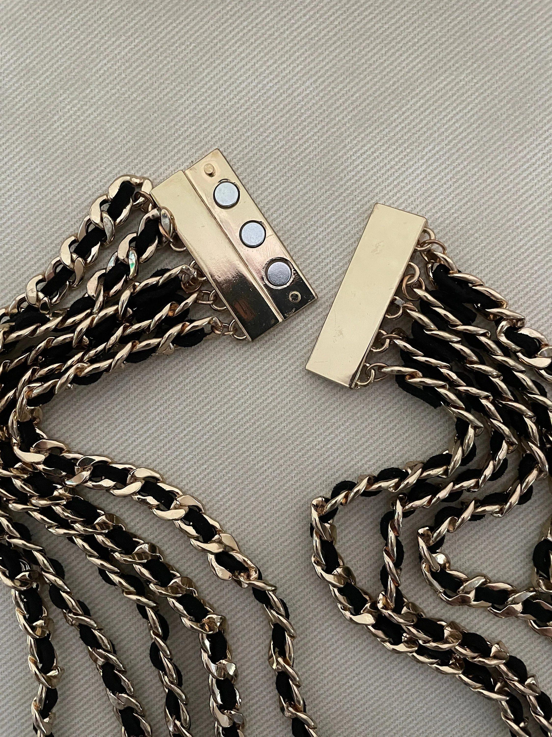 Multistrand Choker Gold Chain and Leather Link Statement Necklace Signed Vintage Jewelry - Image 4