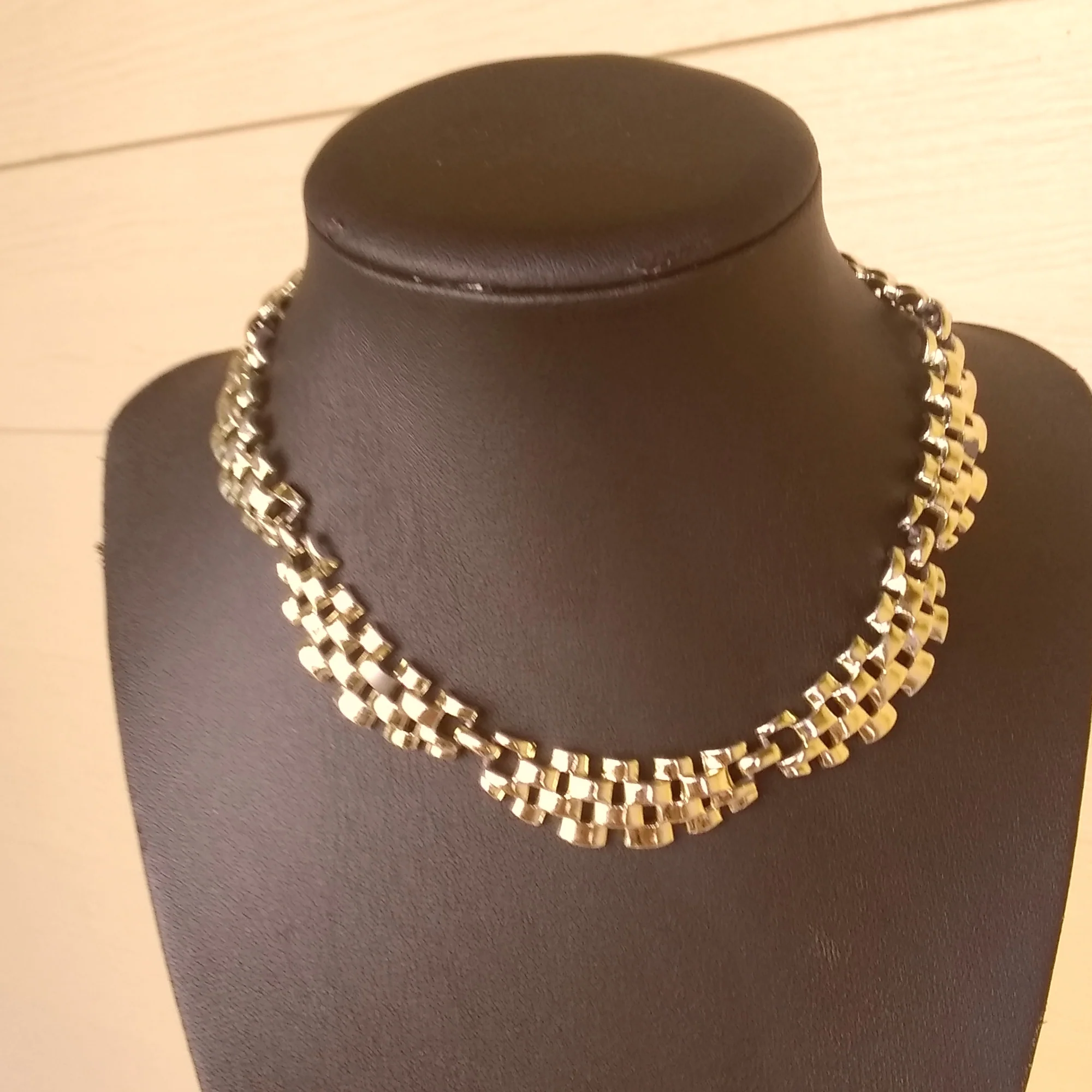 Necklace Choker Plus Extender Scalloped Swag By Coro - Image 3