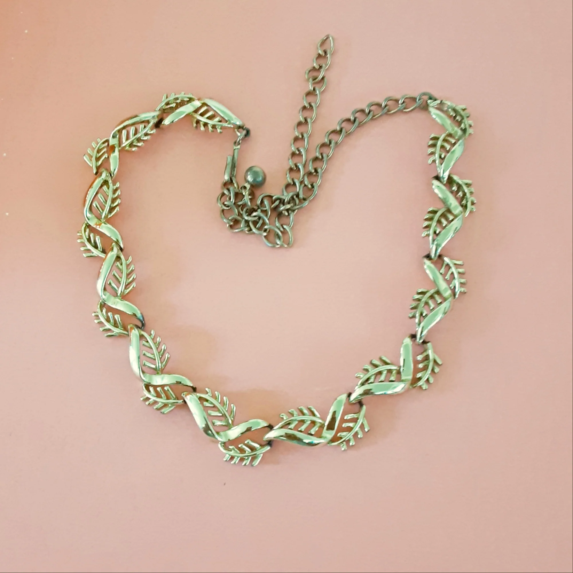 Necklace Leafy Openwork Goldtone By Coro - Image 6