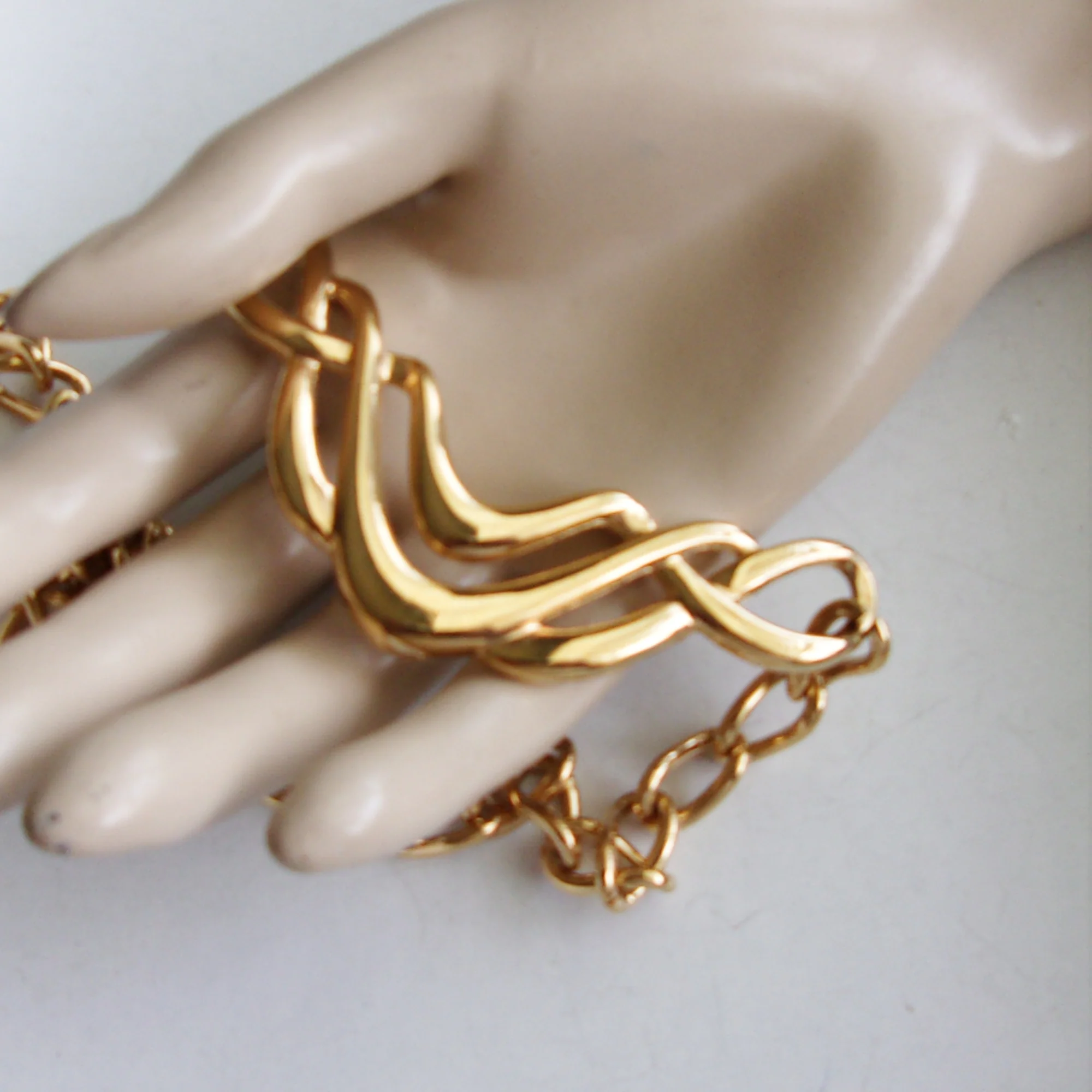 Necklace Loopy Goldtone Marked Pat Pend By Napier - Image 5
