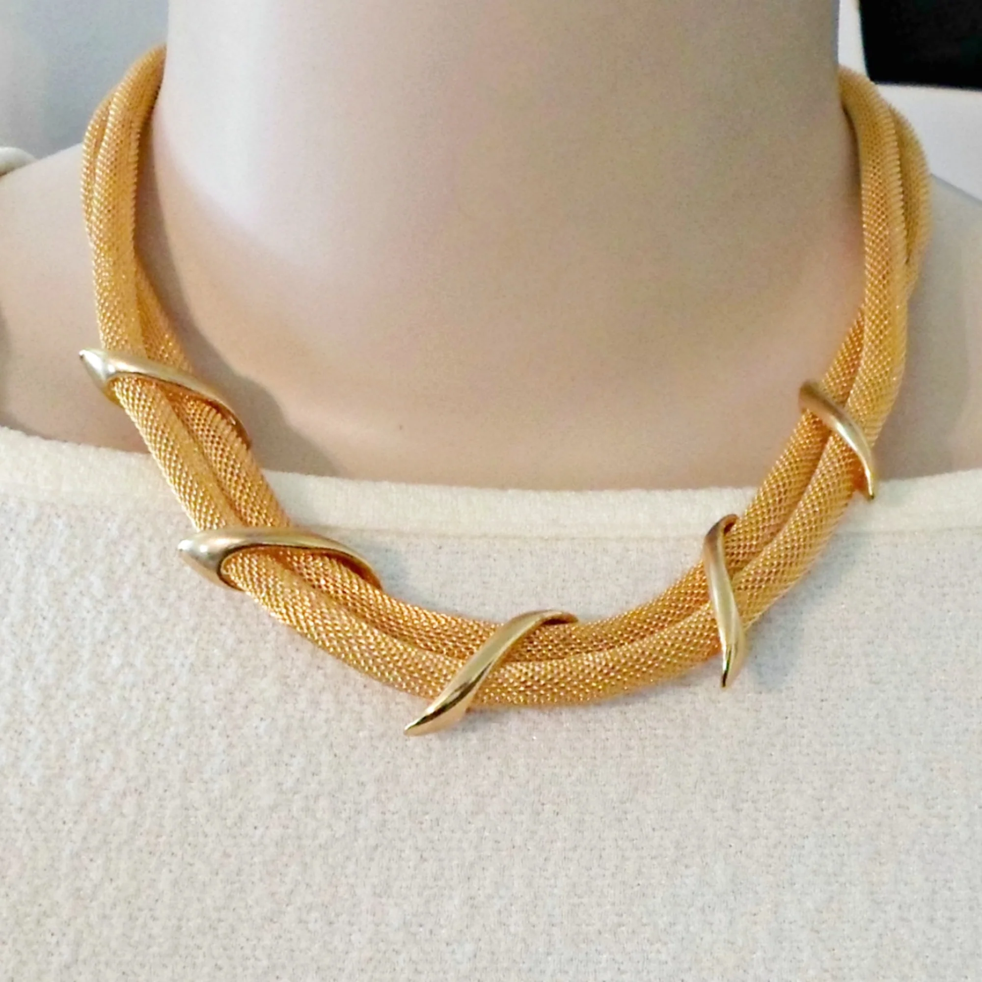 Necklace Round Mesh 2 Strand Goldtone - Image 3