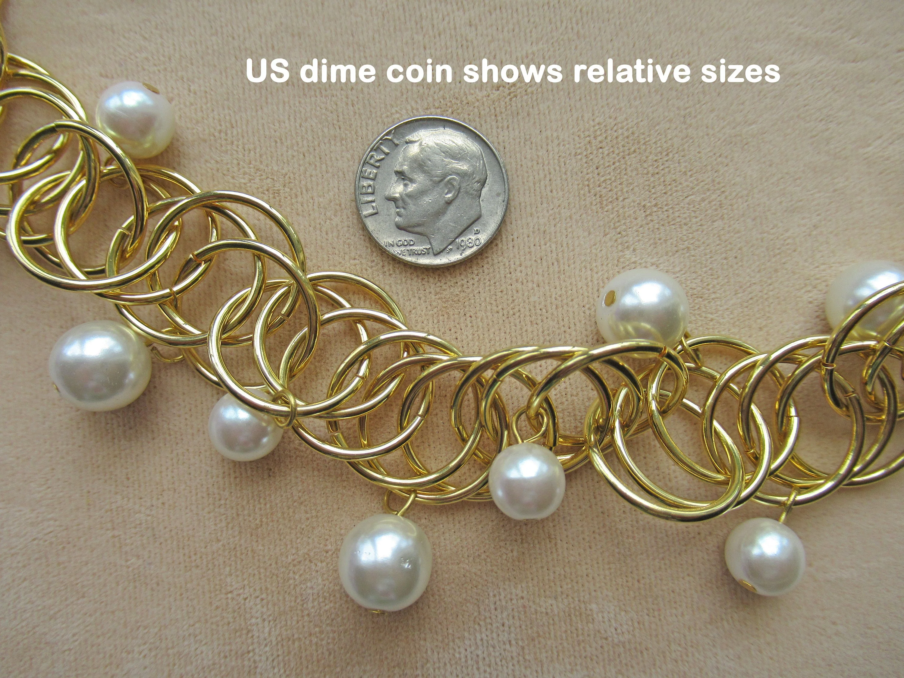 Necklace with Dangling Faux White Pearls and Round Gold Tone Metal Choker Unsigned Lobster Claw Clasp Extender Lightweight - Image 3