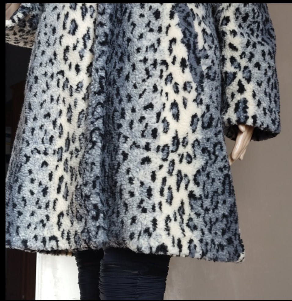 90's Furry Snow Leopard Coat by Chadwicks - Image 4