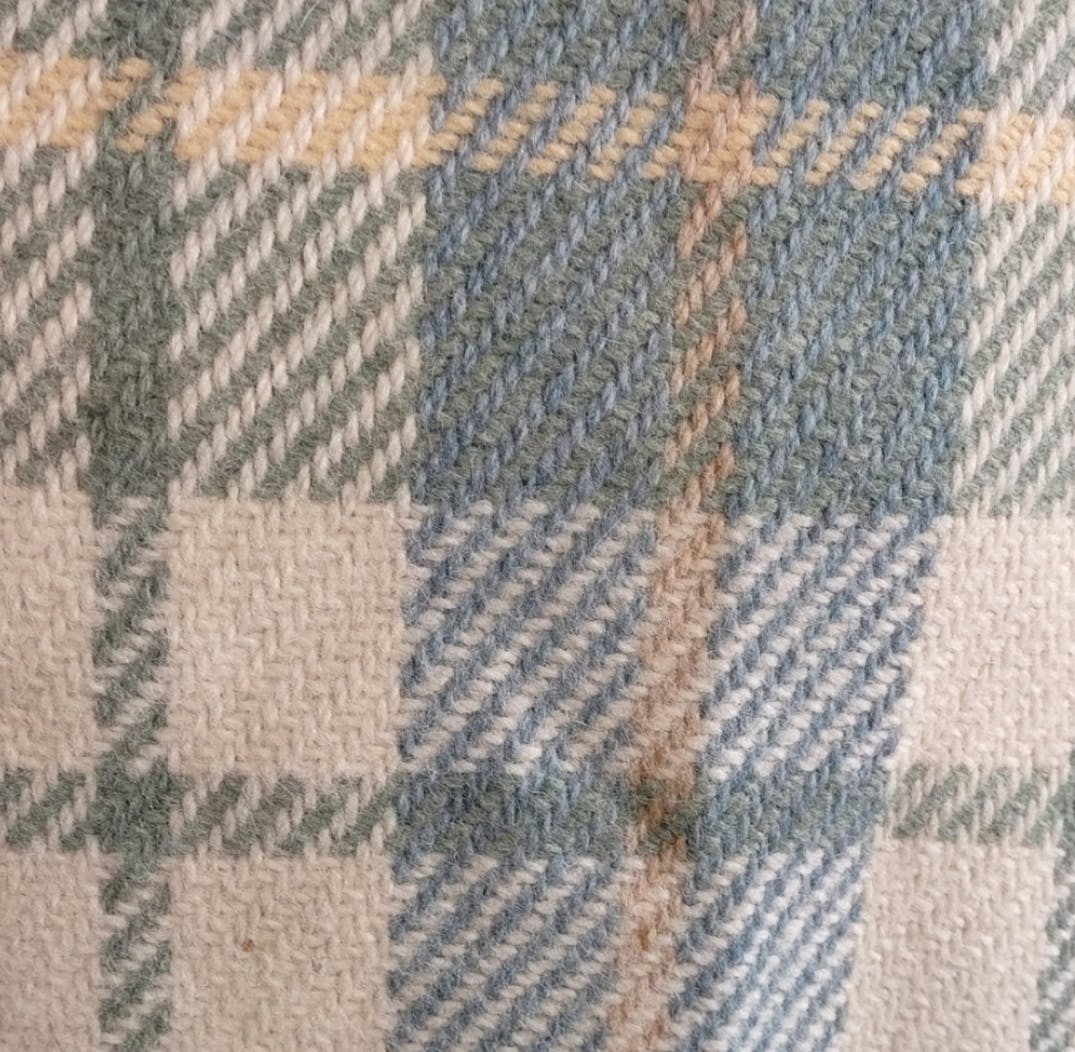 90's Tartan Plaid Wool Fringe Wrap by Pendleton - Image 4