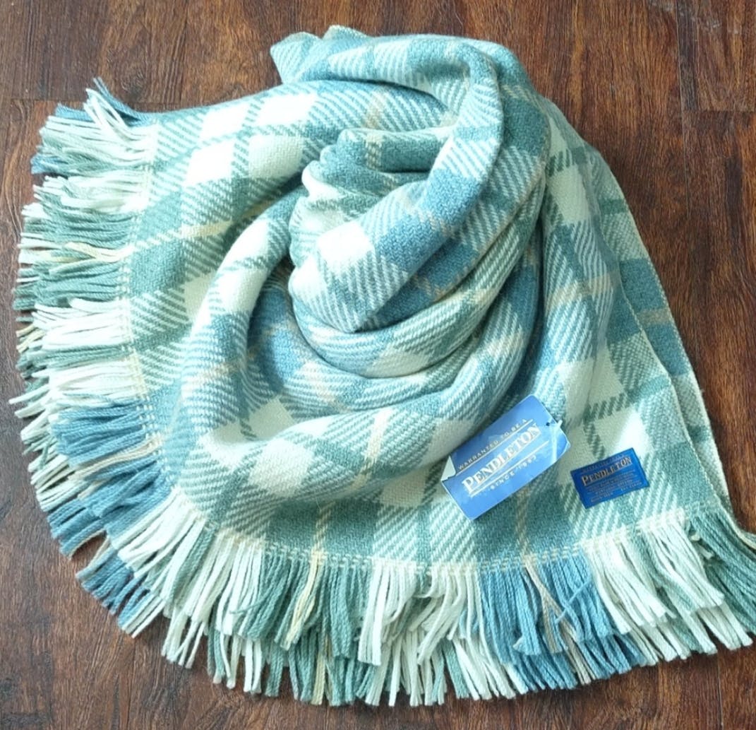 90's Tartan Plaid Wool Fringe Wrap by Pendleton - Image 5