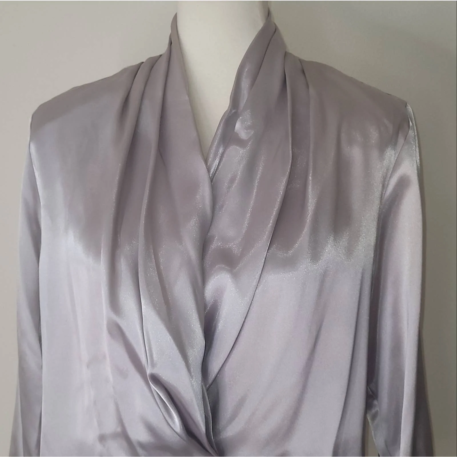 *nwt* Westbound Vintage Silver Long-Sleeved Polyester Blouse by Westbound - Image 5