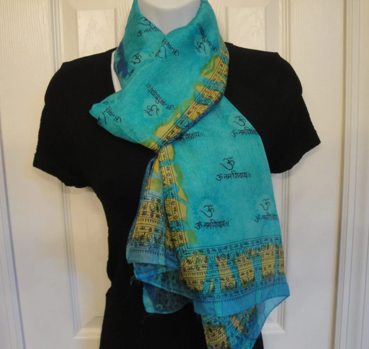Oblong Scarf and Brooch Set India Arts Sheer Silk Print Teal Gold Blue Black Bonus Magnetic Brooch - Image 4