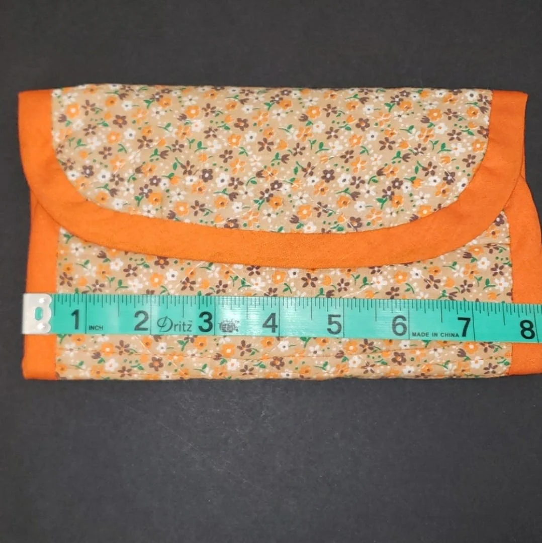 Orange and Tan Ditsy Floral Quilted Tri-Fold Wallet - Image 12