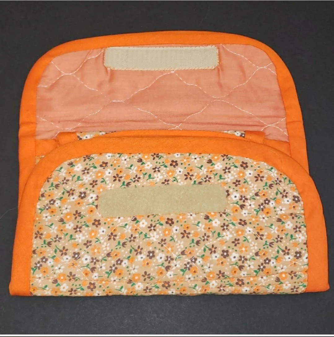 Orange and Tan Ditsy Floral Quilted Tri-Fold Wallet - Image 8