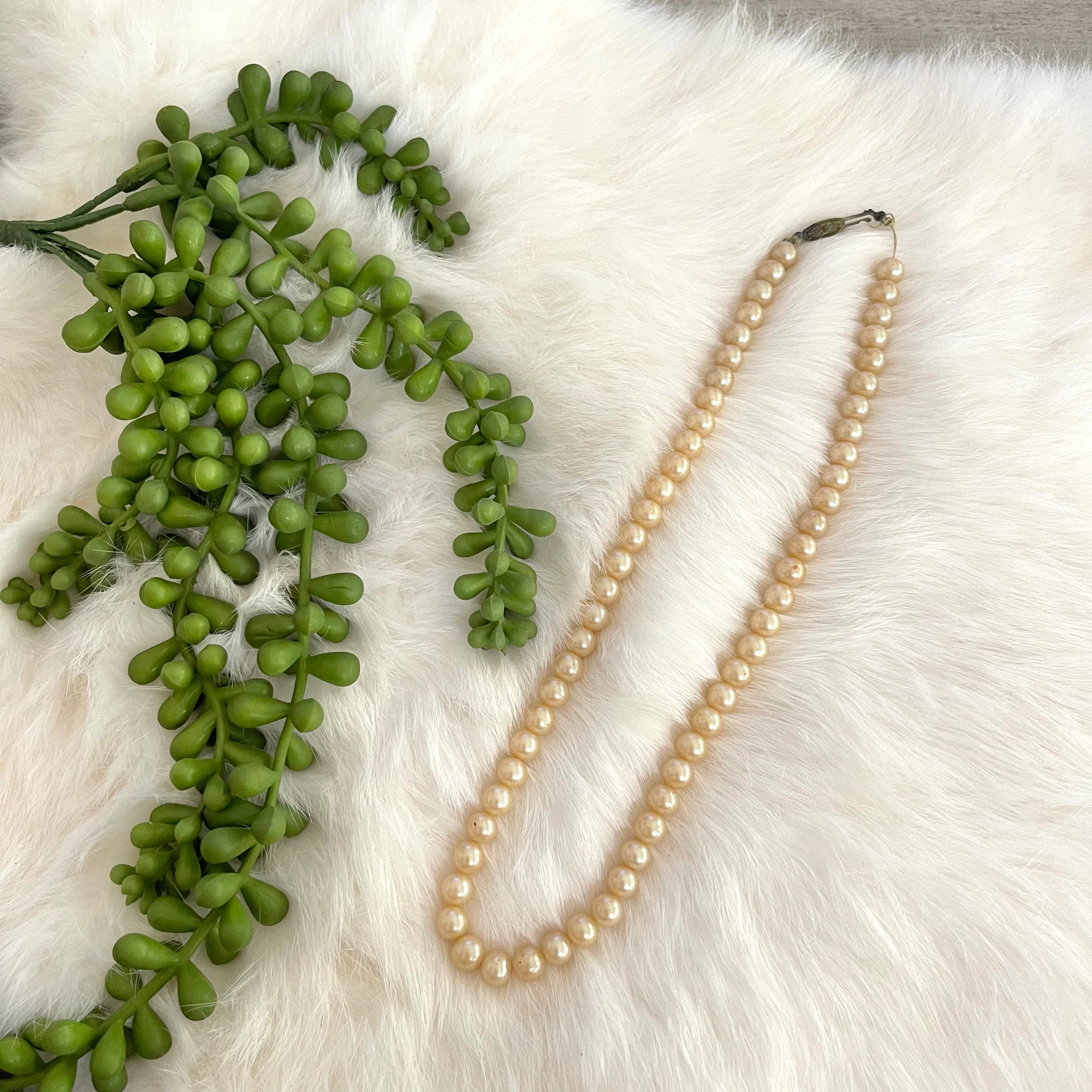 Peach Nude Faux Pearl Necklace - Image 3