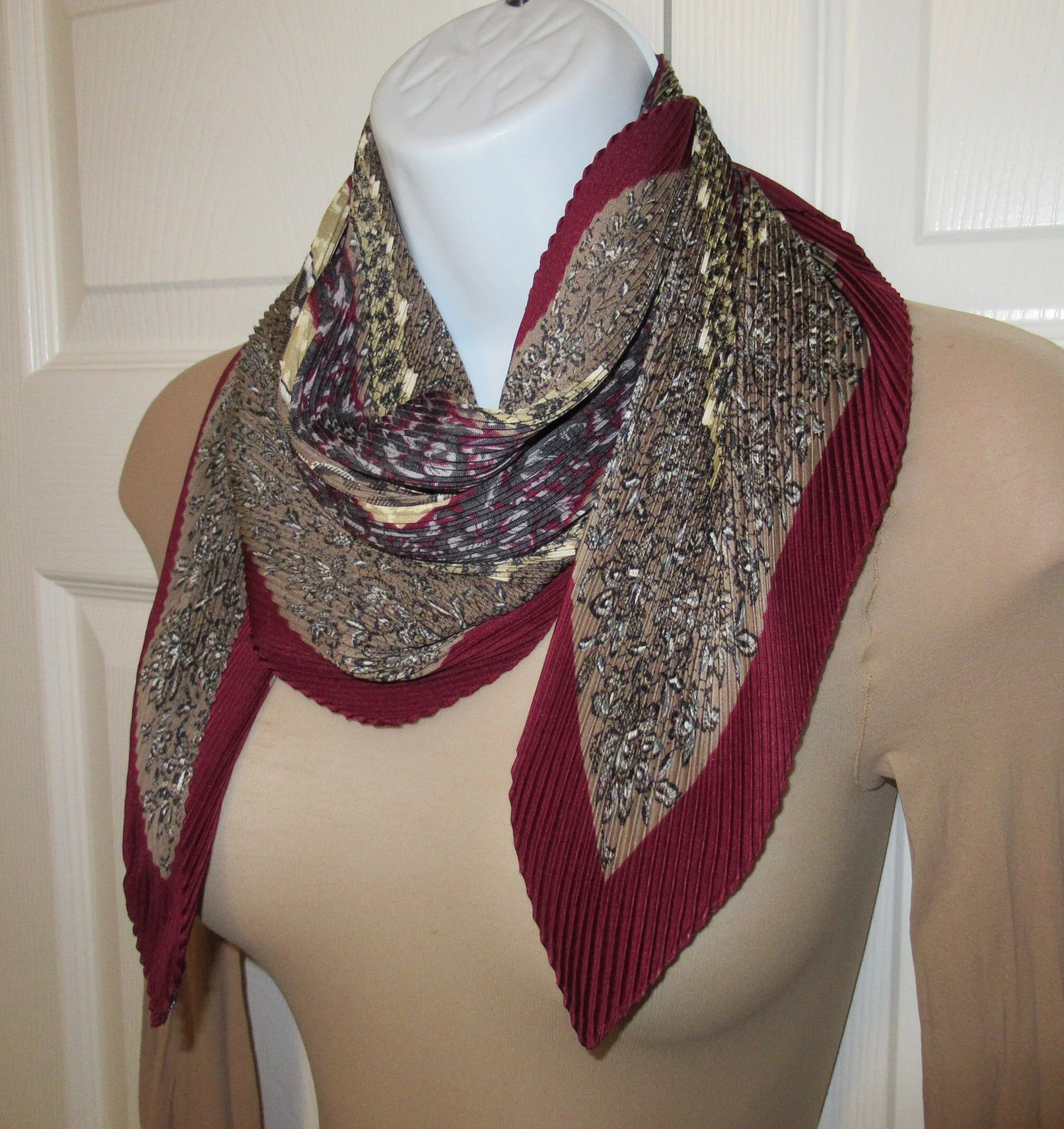 Permanently Pleated Scarf Unique Stretch Diamond Shape Polyester Brown Burgundy Taupe Black Vintage Bonus Scarf Donuts - Image 4