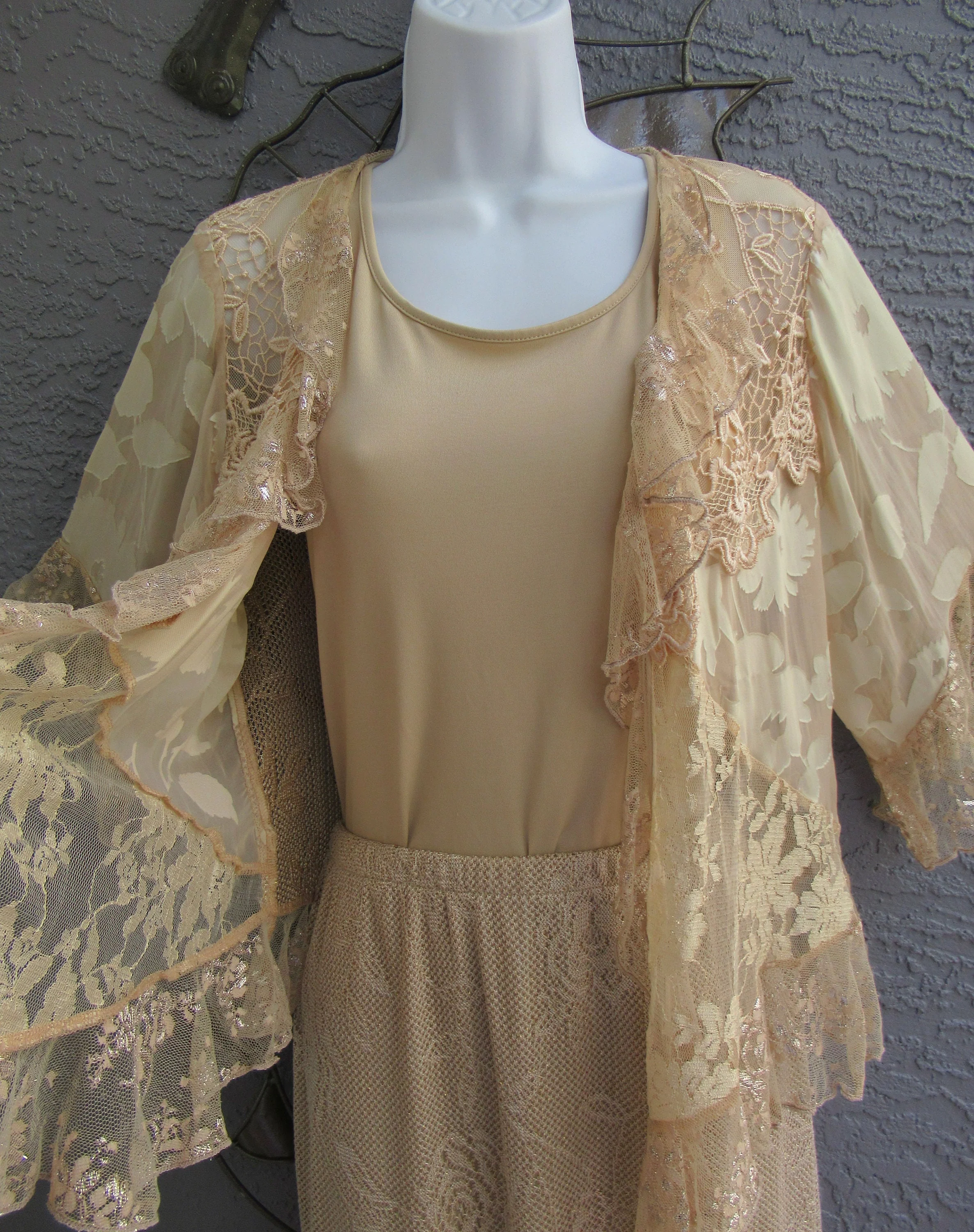 Petite Med Two Piece Set Skirt and Robe Top, Bonus Tank, Spencer Alexis, Gold/beige Lace Jacket, Elastic Waist Gold Lace Skirt, Made Usa, Vtg - Image 5