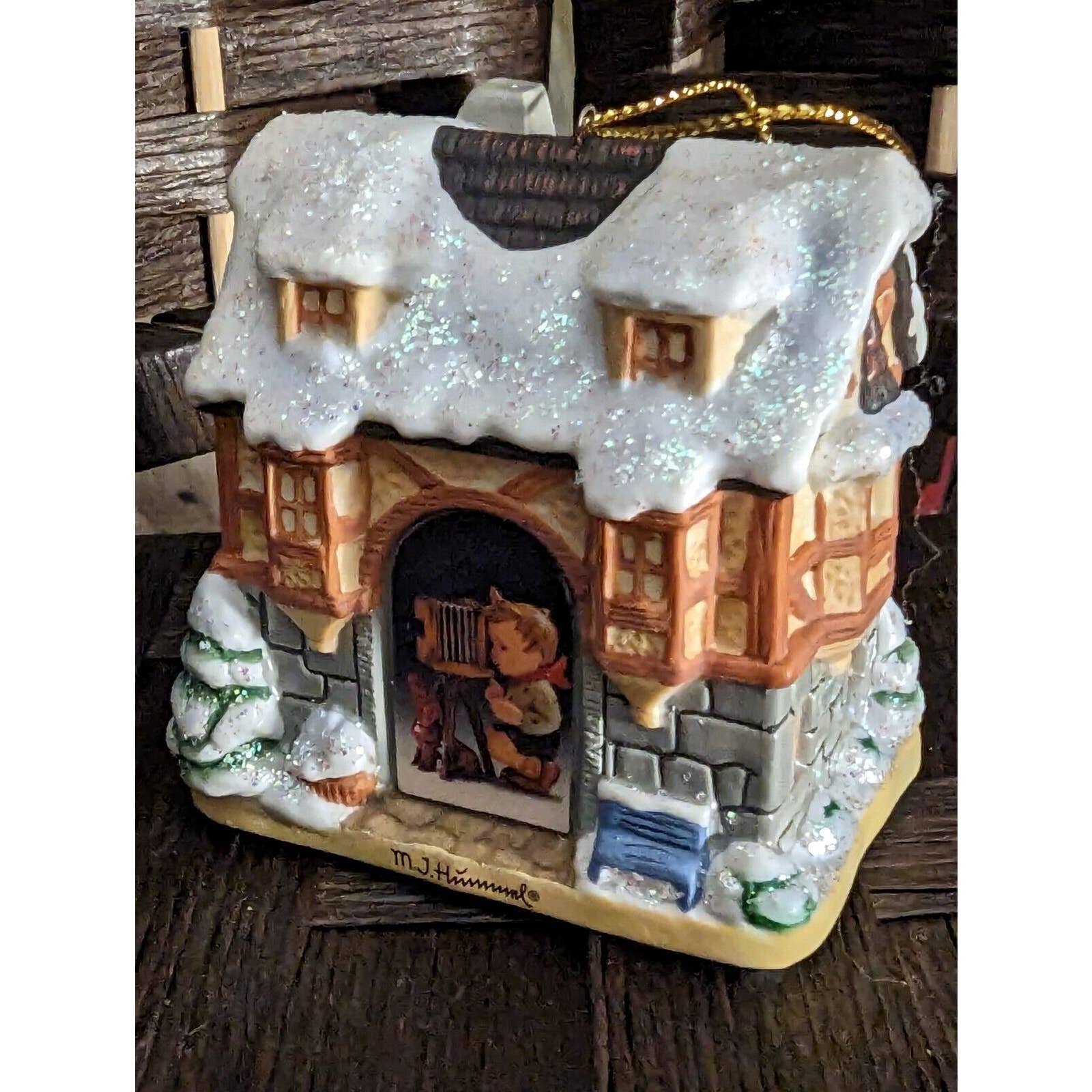 “Photography Studio” Illuminated Christmas Ornament 2002 Bradford by MJ Hummel - Image 3