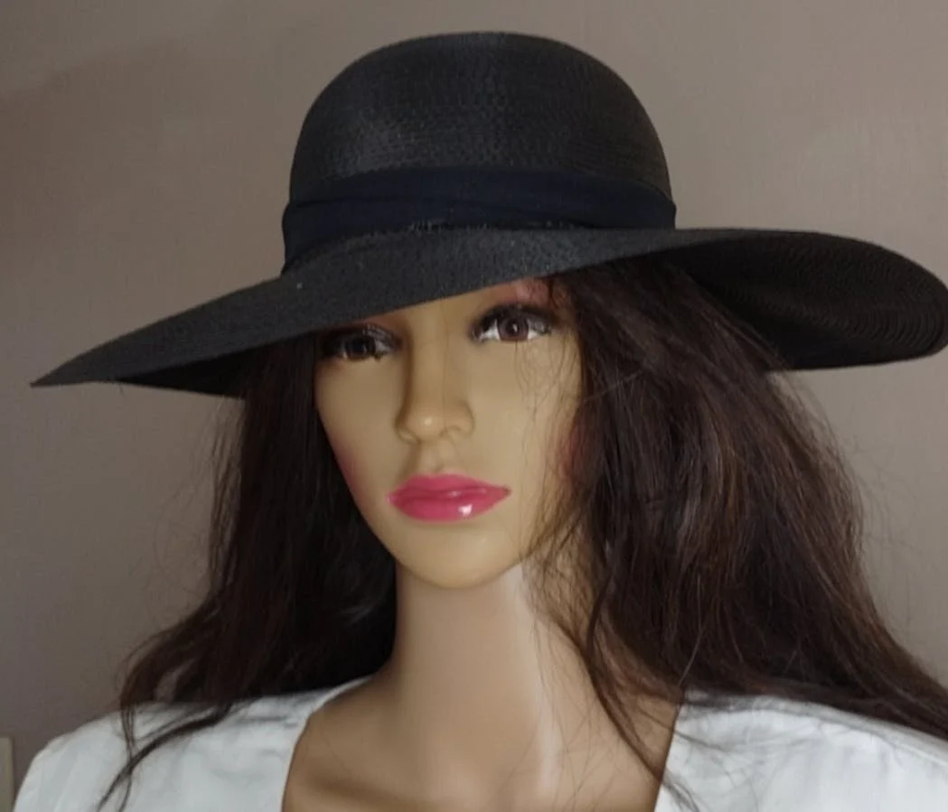 90's Black Hat with Scarf Bow - Image 4
