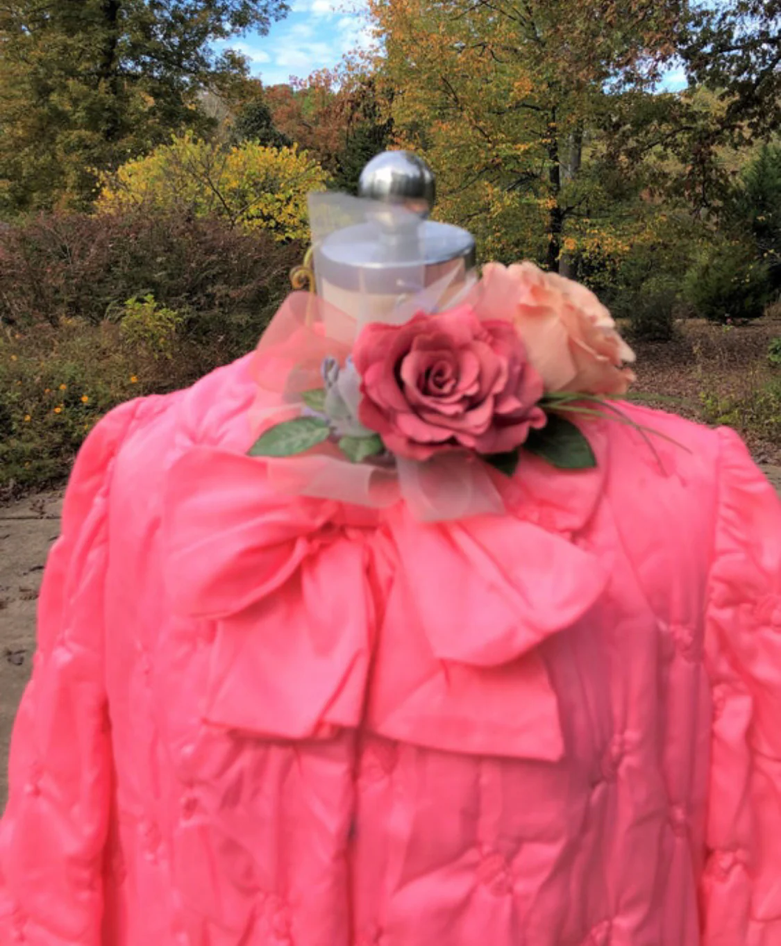 Pretty In Pink 70s Quilted Acorn Hostess Robe - Image 3
