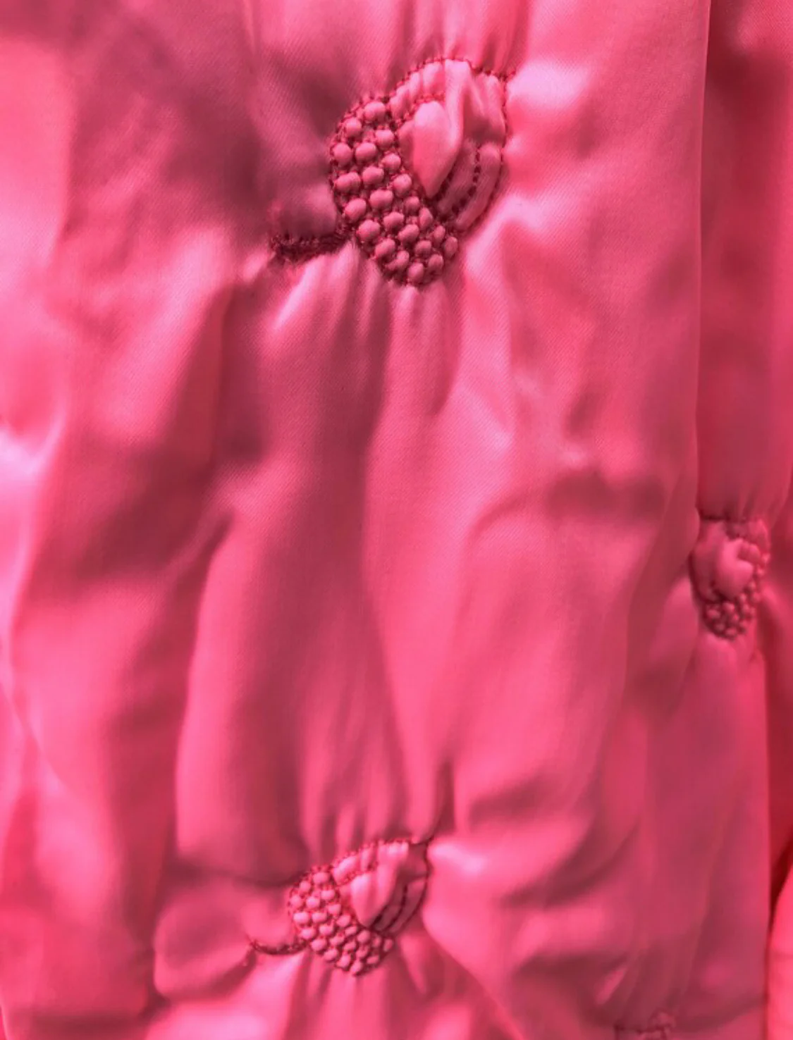 Pretty In Pink 70s Quilted Acorn Hostess Robe - Image 6