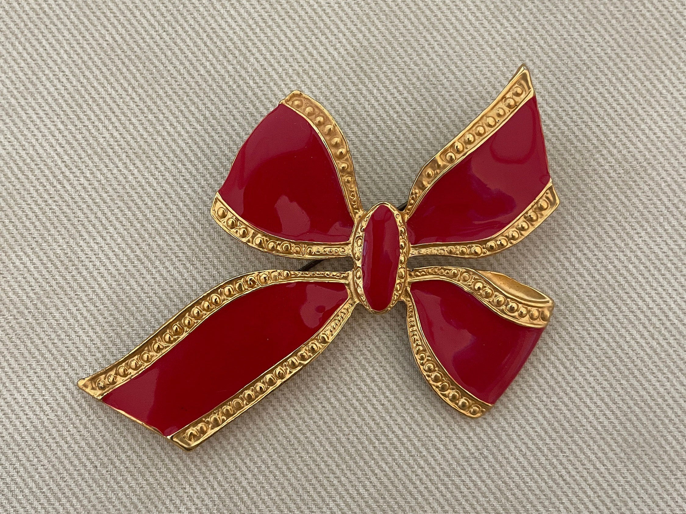Pretty Red Enamel Ribbon Bow Brooch - Image 2