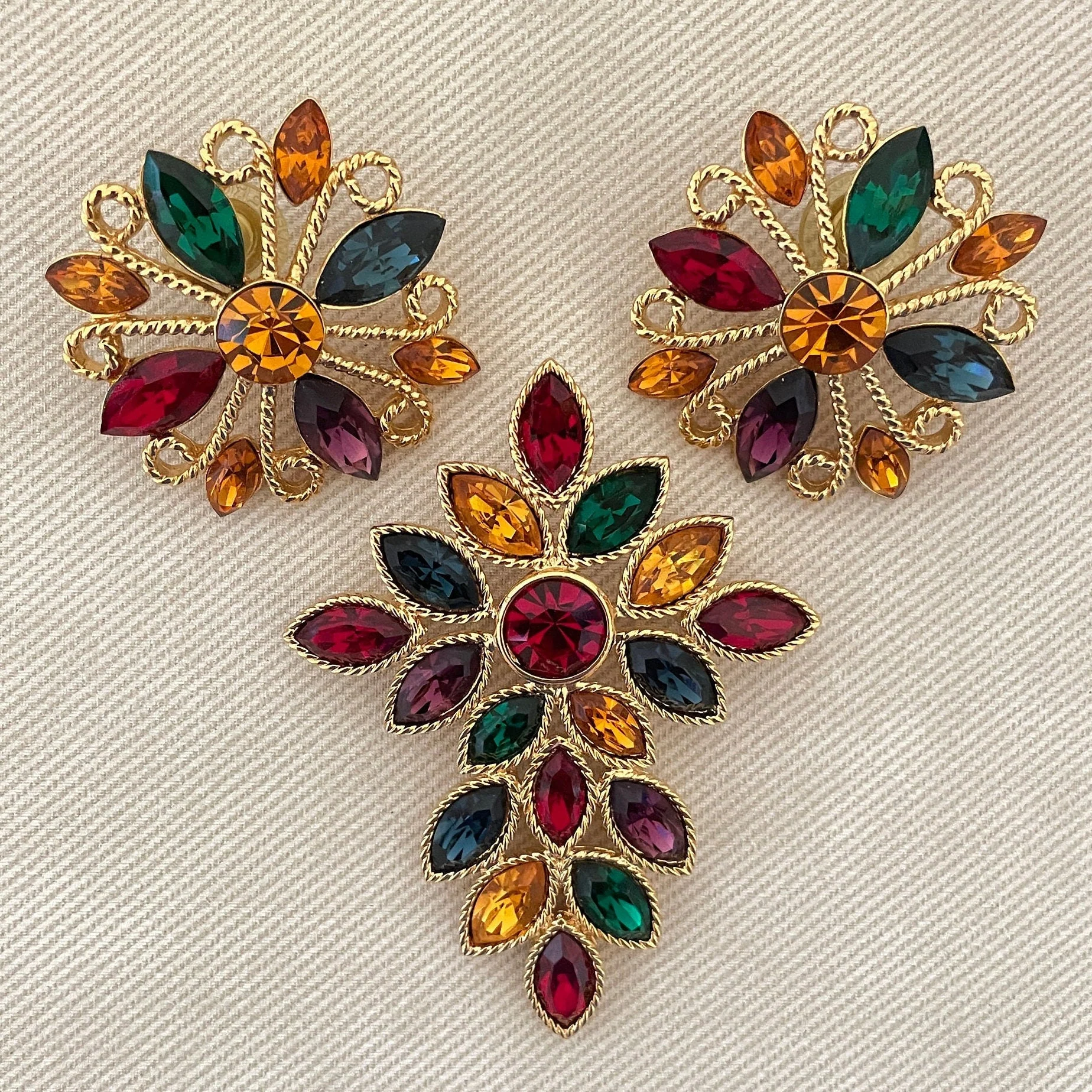 Rare Napier Signed Royalton Baroque Bejeweled Statement Earrings and Brooch Vintage Jewelry Set Bookpiece by Napier - Image 4