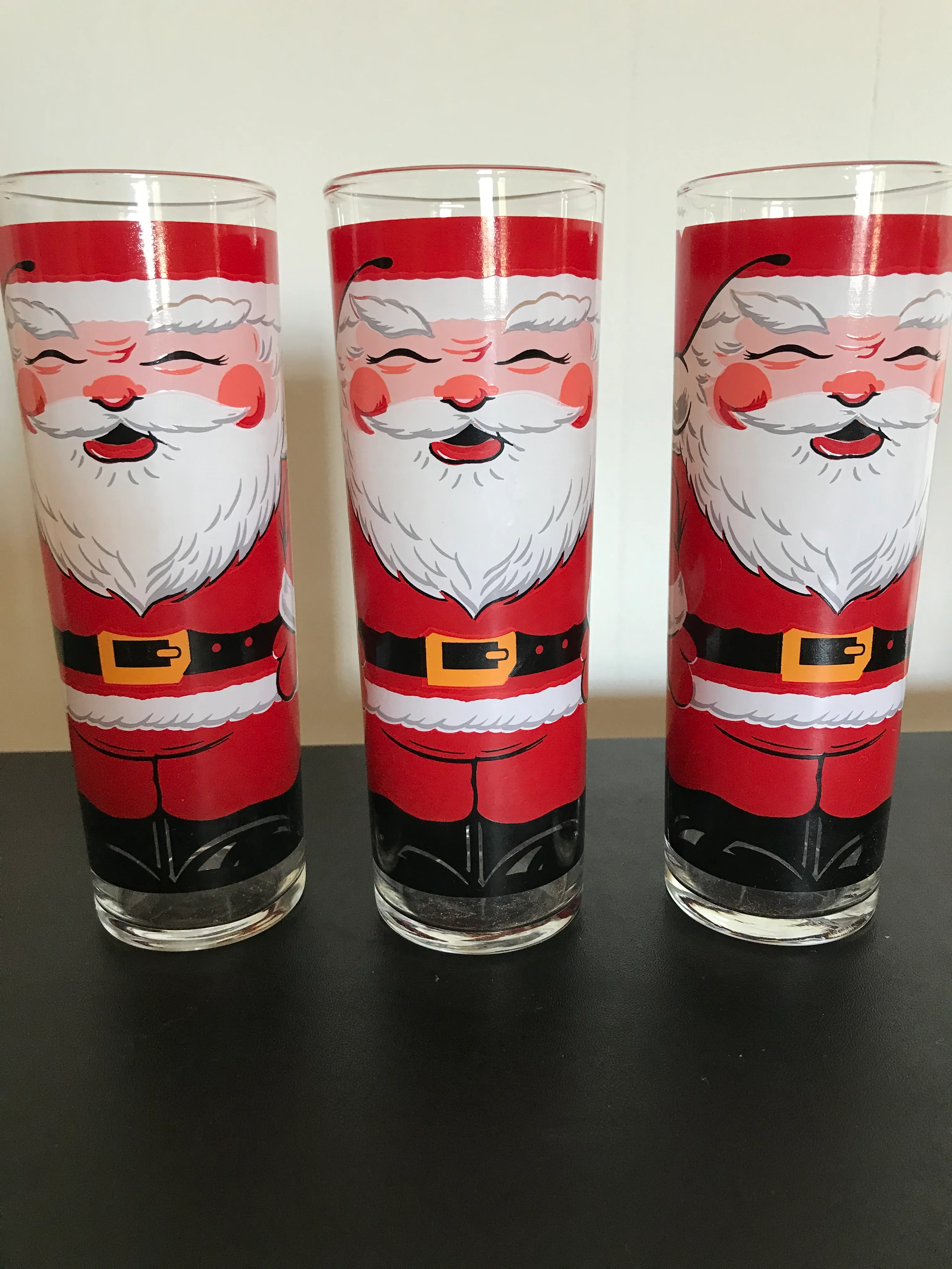Rare Set Of 5 Santa Glasses 1 Flawed By Georges Briard - Image 4