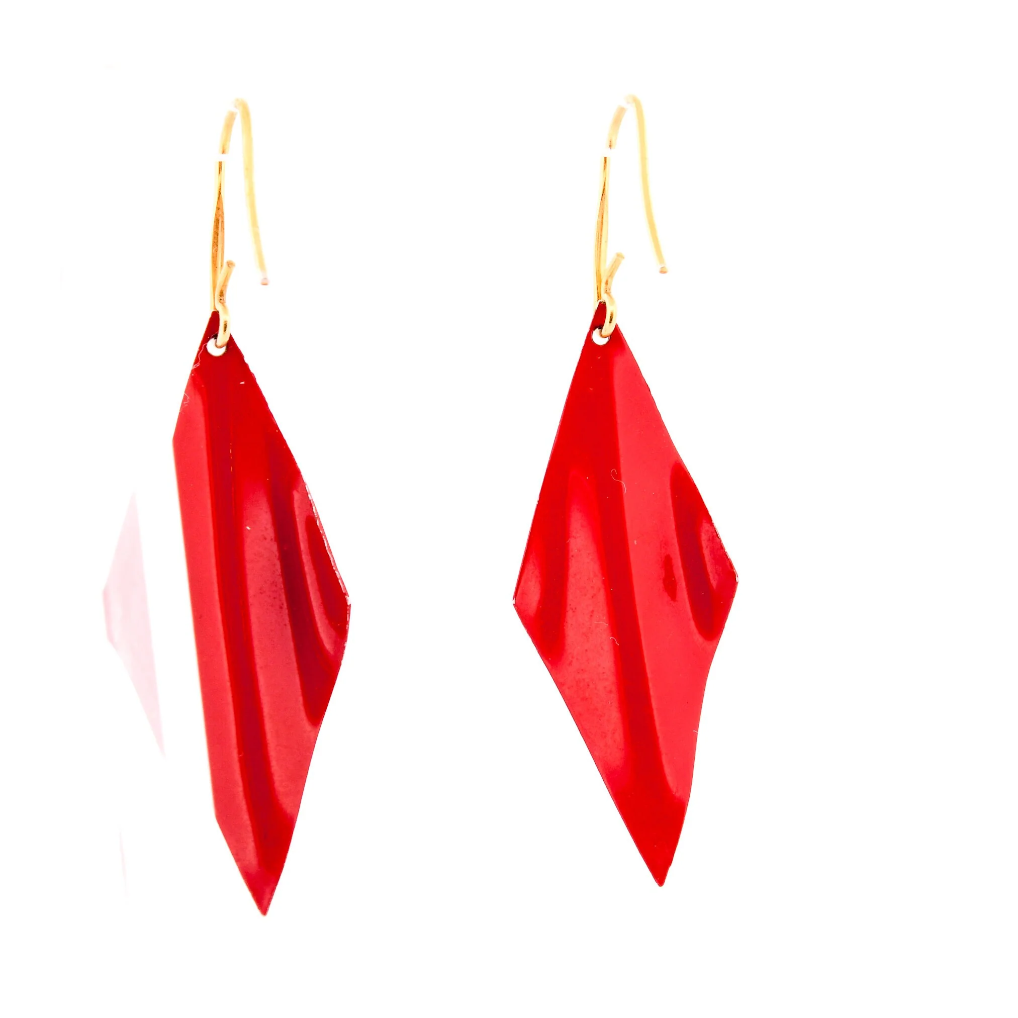 Red Wavy Metal Diamond Earrings - Image 5