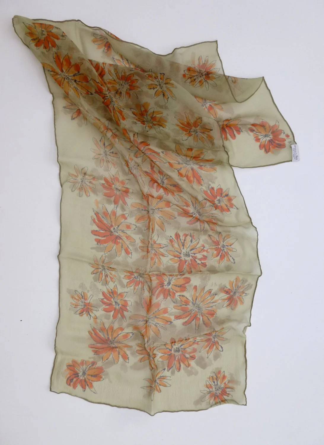 Reduced! 60s Crepe Designer Hand Painted Scarf by Vera Silk - Image 4