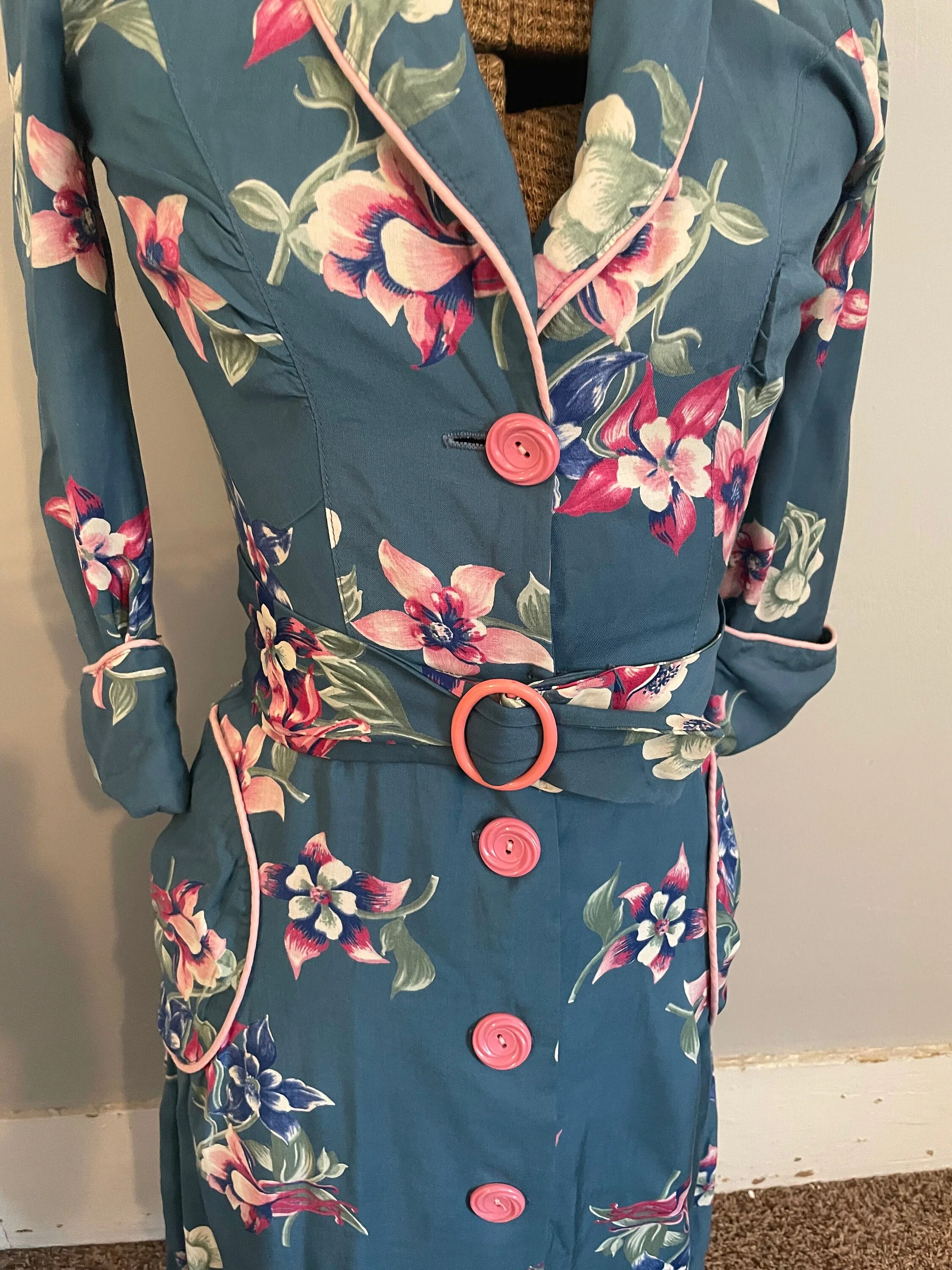 Repro 40s Floral Dress with Plain Jane Label - Image 2