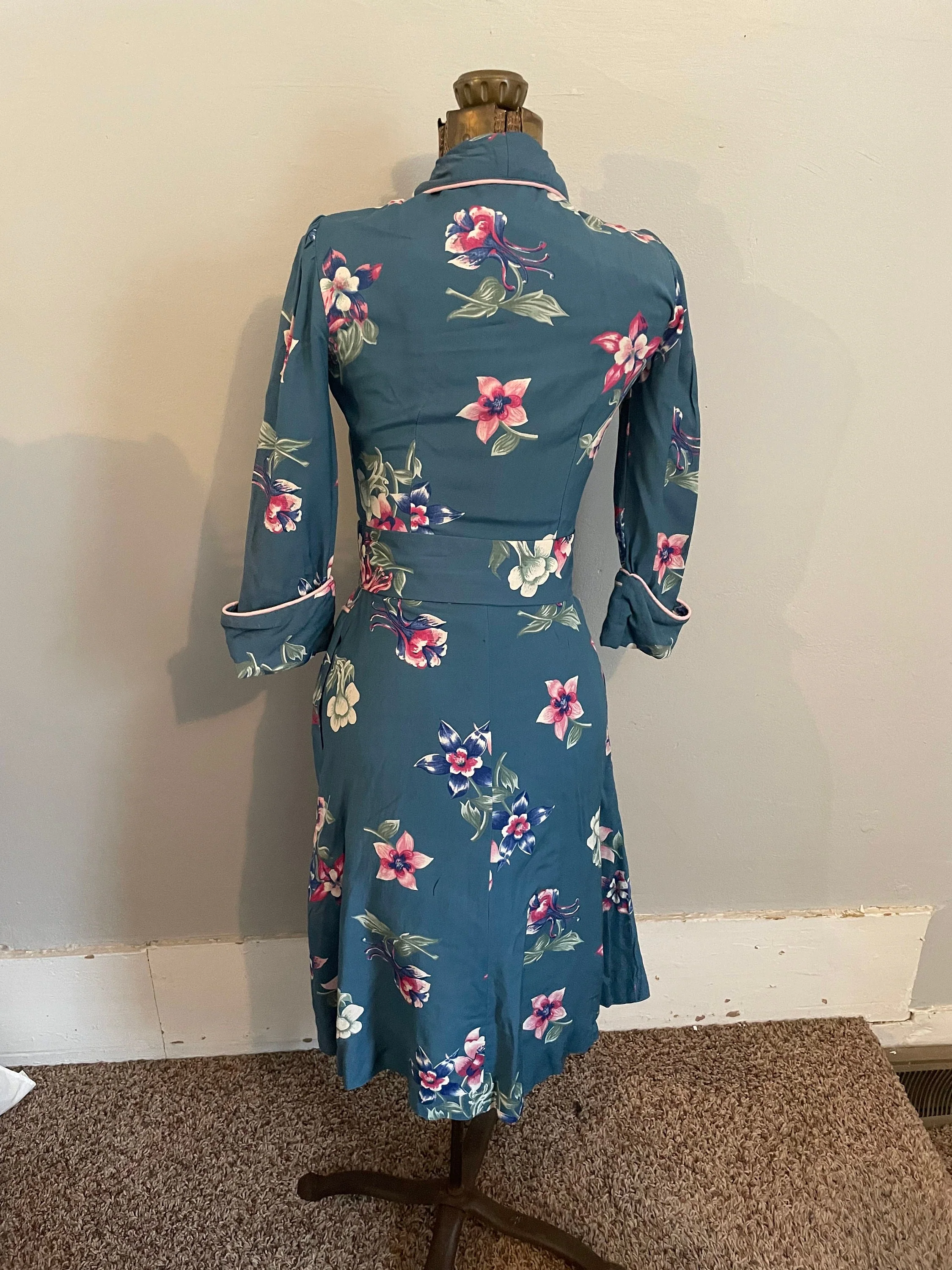 Repro 40s Floral Dress with Plain Jane Label - Image 4