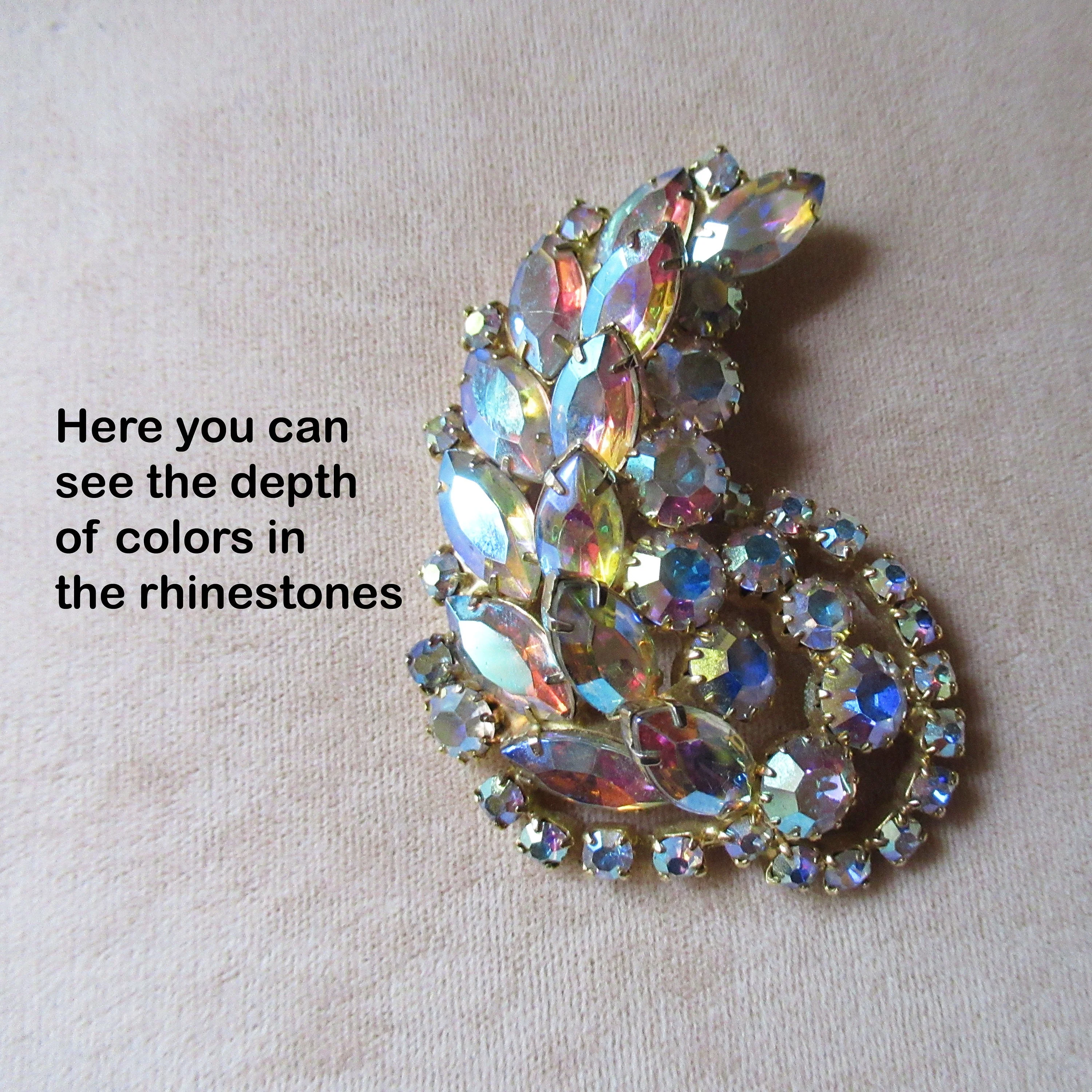 Rhinestone Brooch 3 Dimensional Aurora Borealis Variety of Prongset Rhinestones Vintage - Image 6