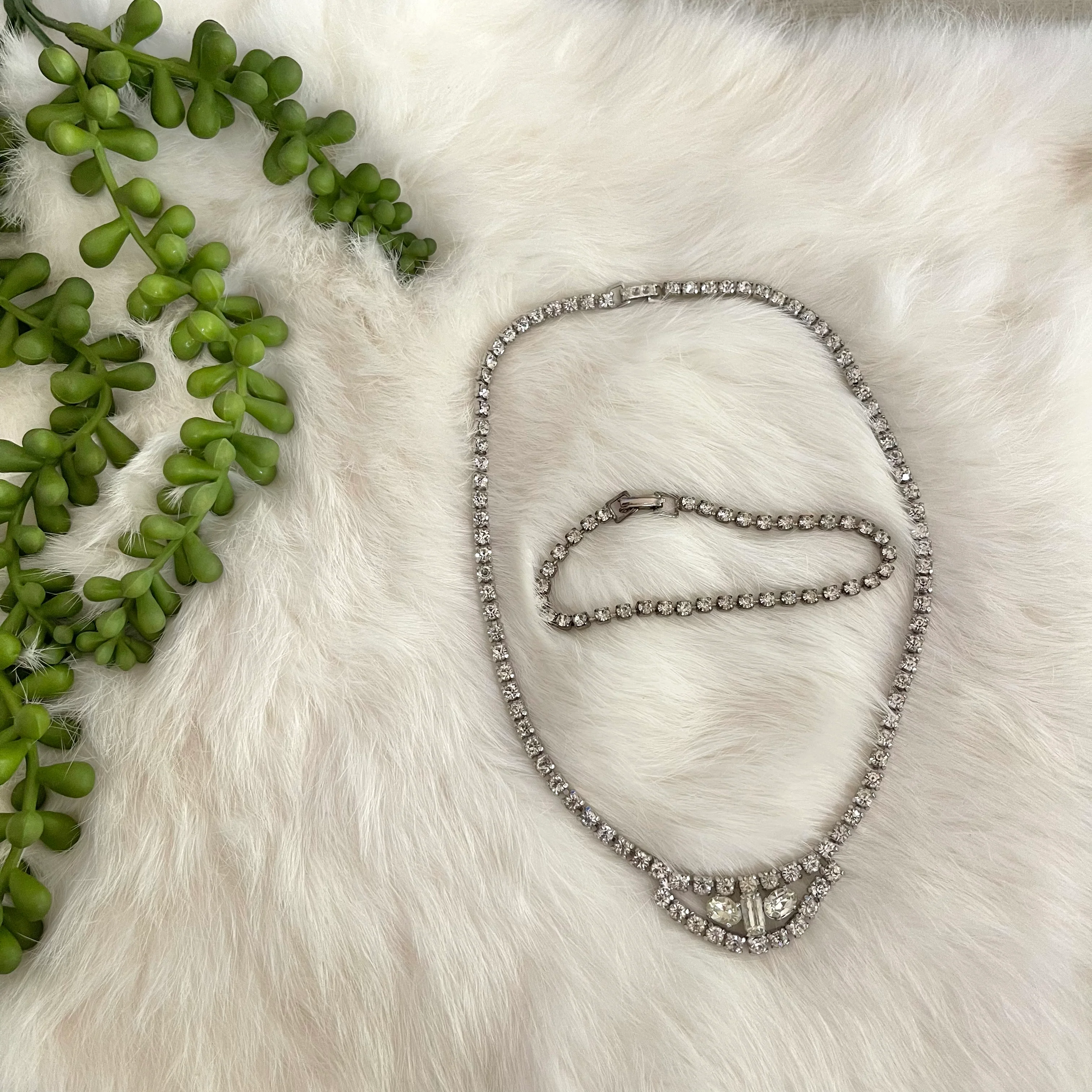 Rhinestone Necklace Bracelet Set - Image 3