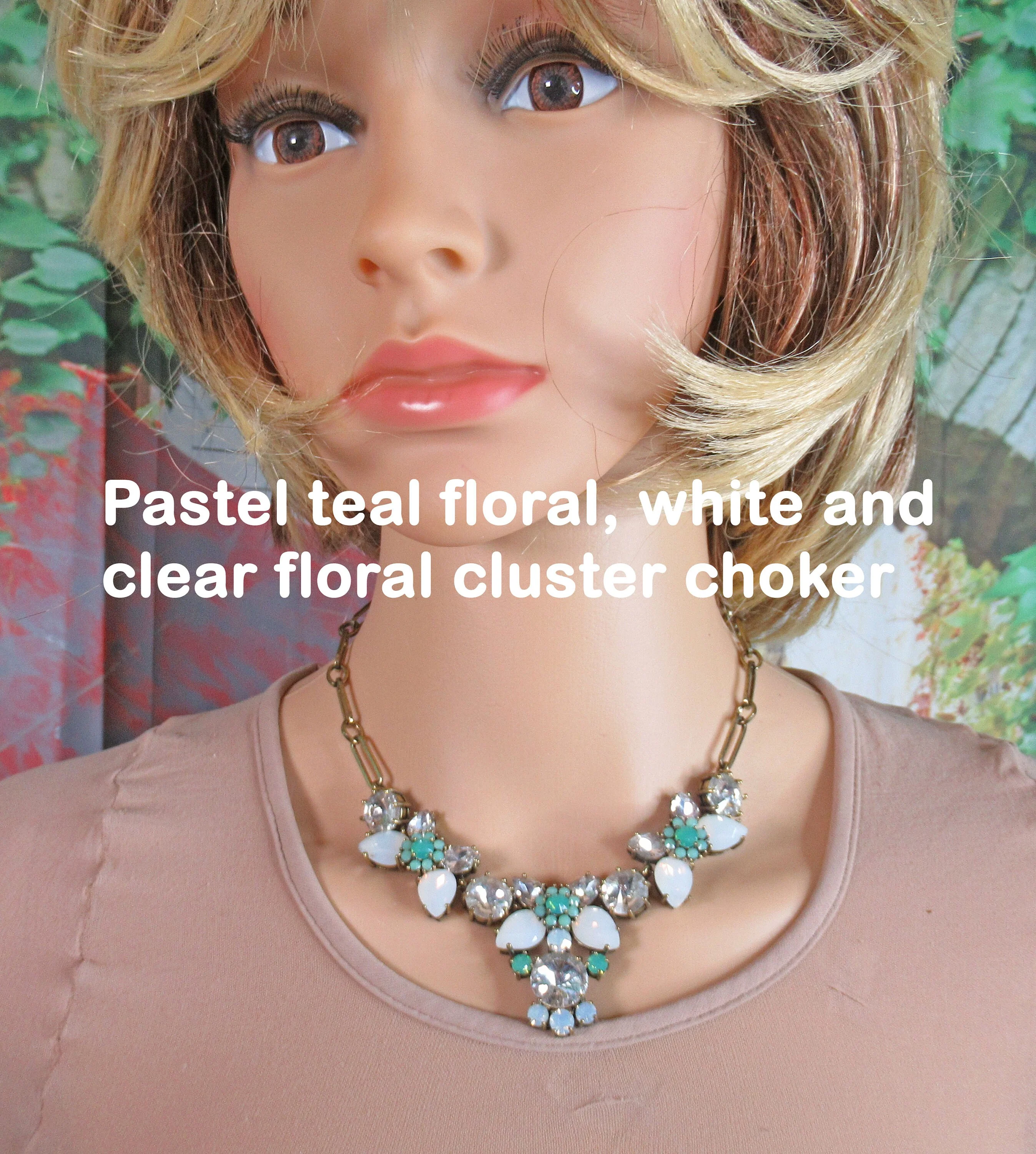 Rhinestones Choker Necklace Triple Floral Cluster Front Teal/ White/ Clear Prong Set Beads Spring Ring Back Clasp Extender Chain Vtg - Image 8