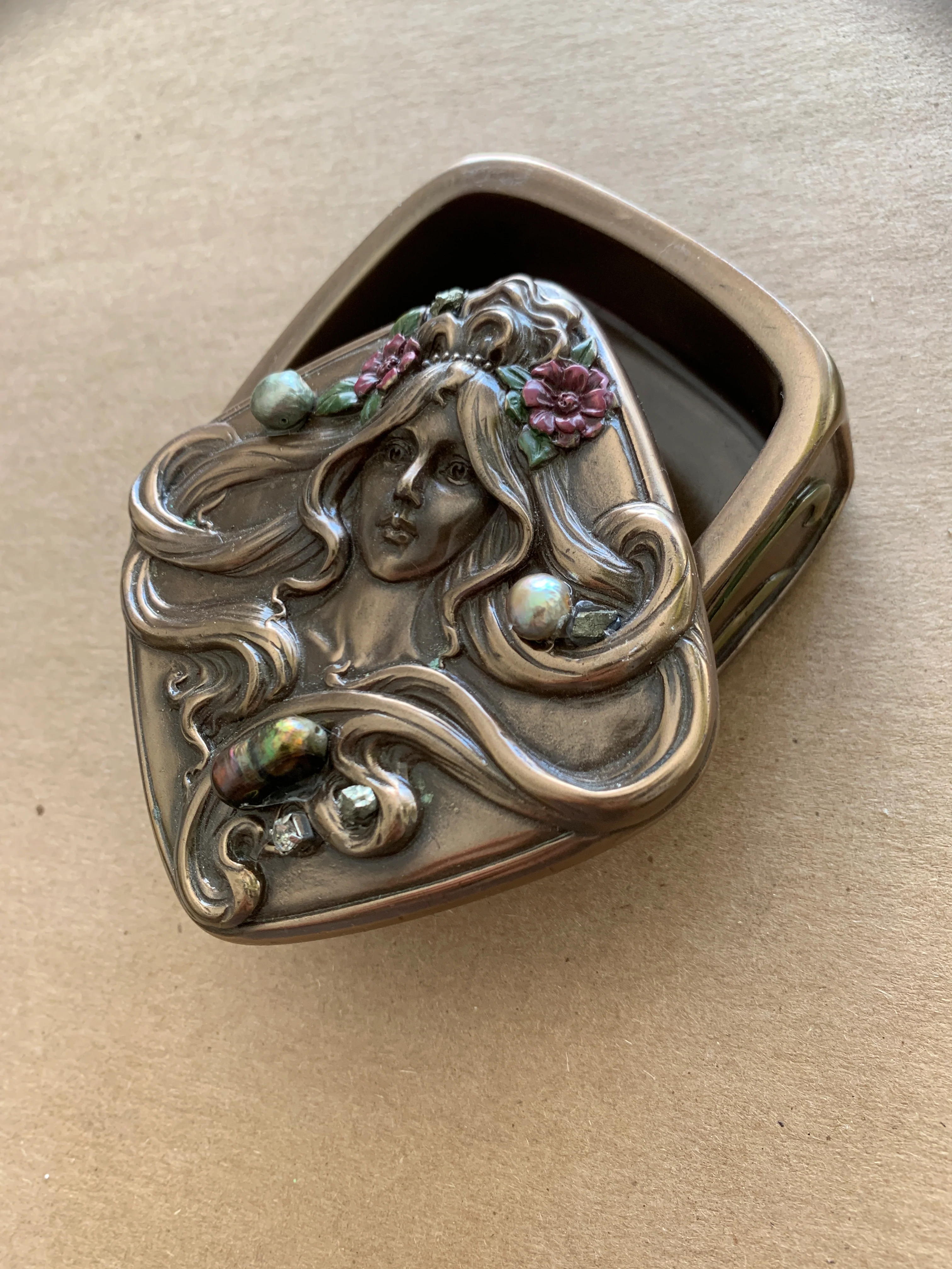 Rococo Style Goddess Jeweled Textured Trinket Box - Image 4