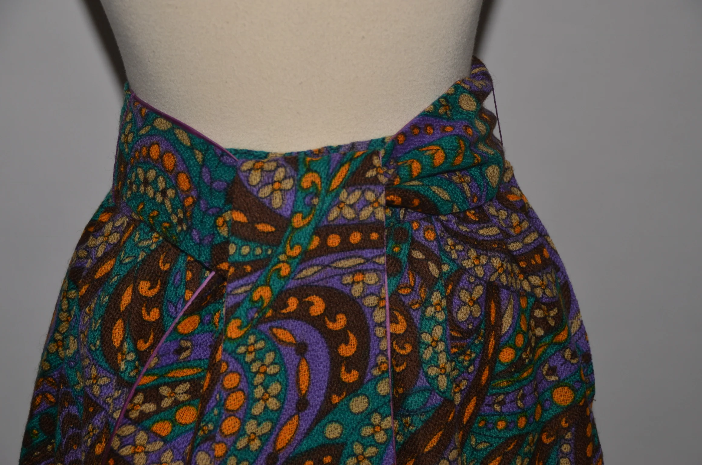 Vintage Multicolor And Purple Skirt Suit by  Royal Fields - Image 7
