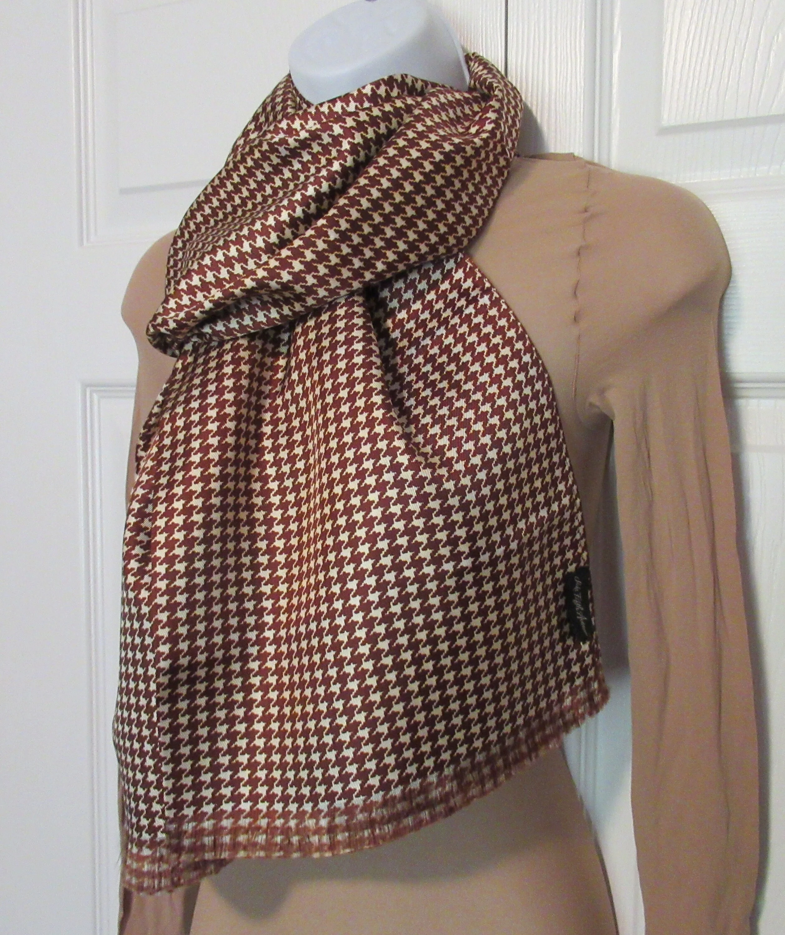 Saks Fifth Avenue Tuxedo Style Scarf Made by Doro Scarves Hounds Tooth Browncream Acetate 70 by 10 and 12 Es 1 Fringe Vintage by Saks Fifth Avenue - Image 10