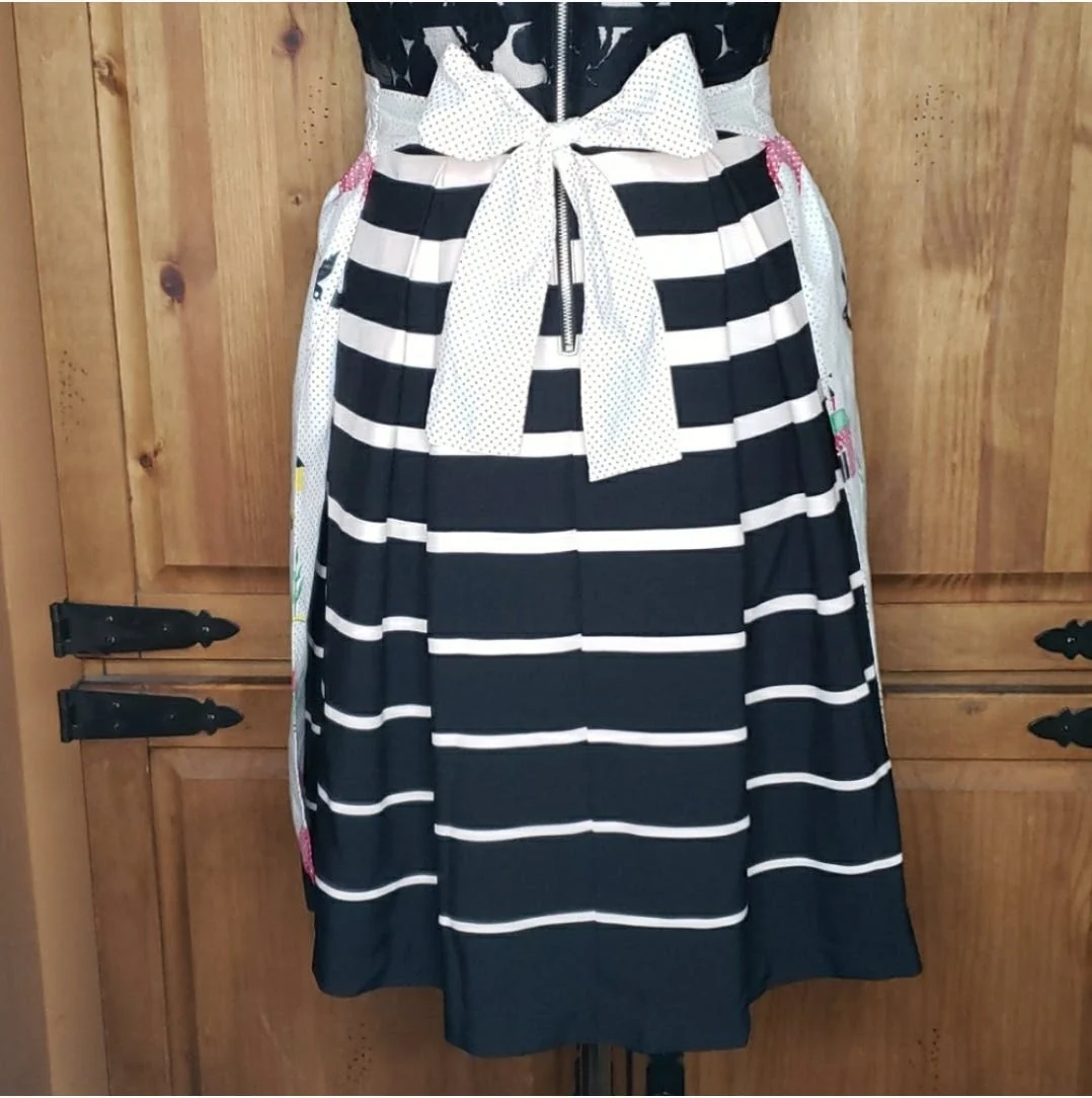 Scarecrow Polka Dot Hostess Half Apron - Image 4