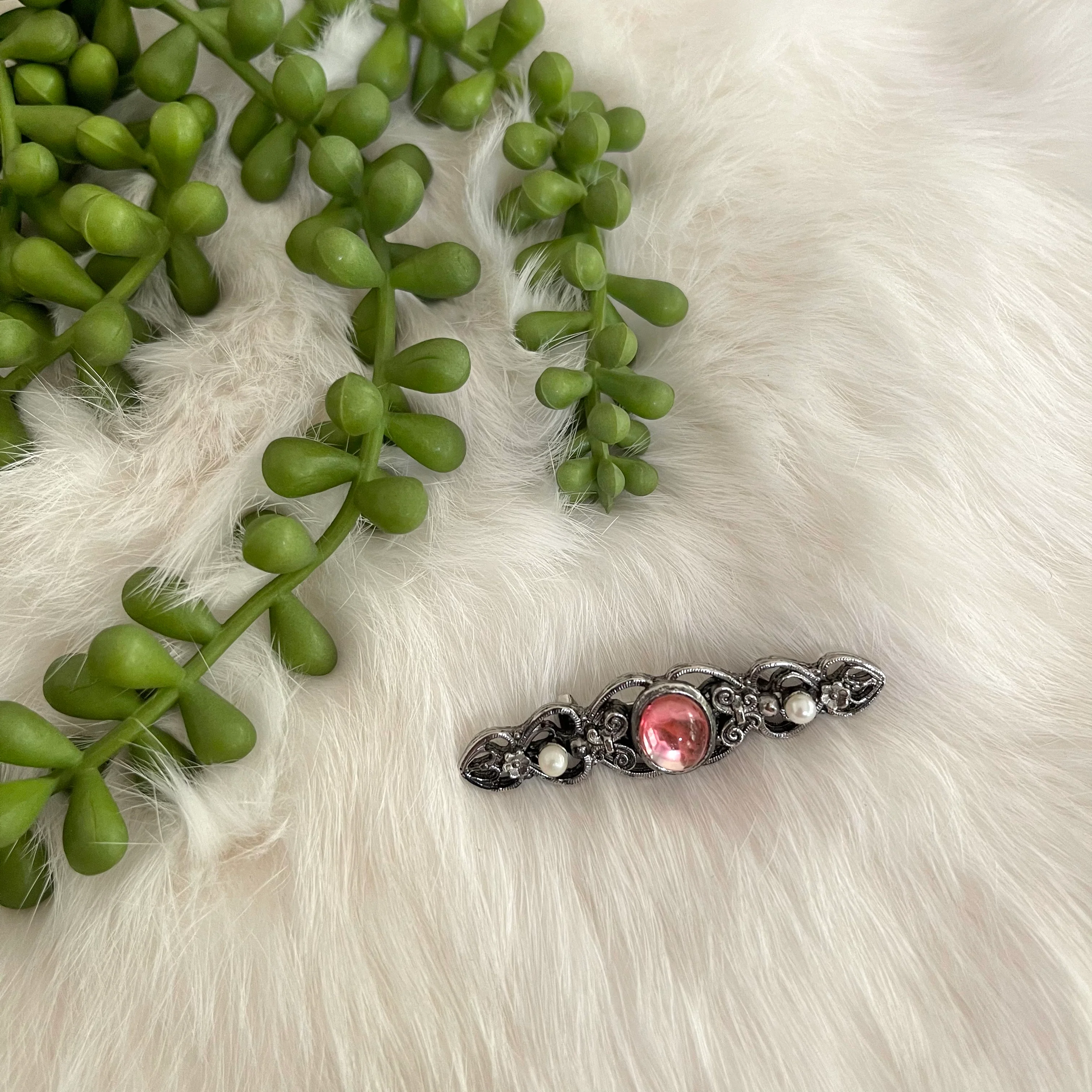 Scroll Bar Brooch - Image 3