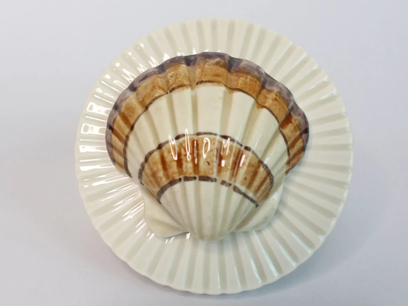 Seashell Trinket Box Porcelain Box Jewelry Holder Vintage Ring Holder by Fitz and Floyd - Image 3