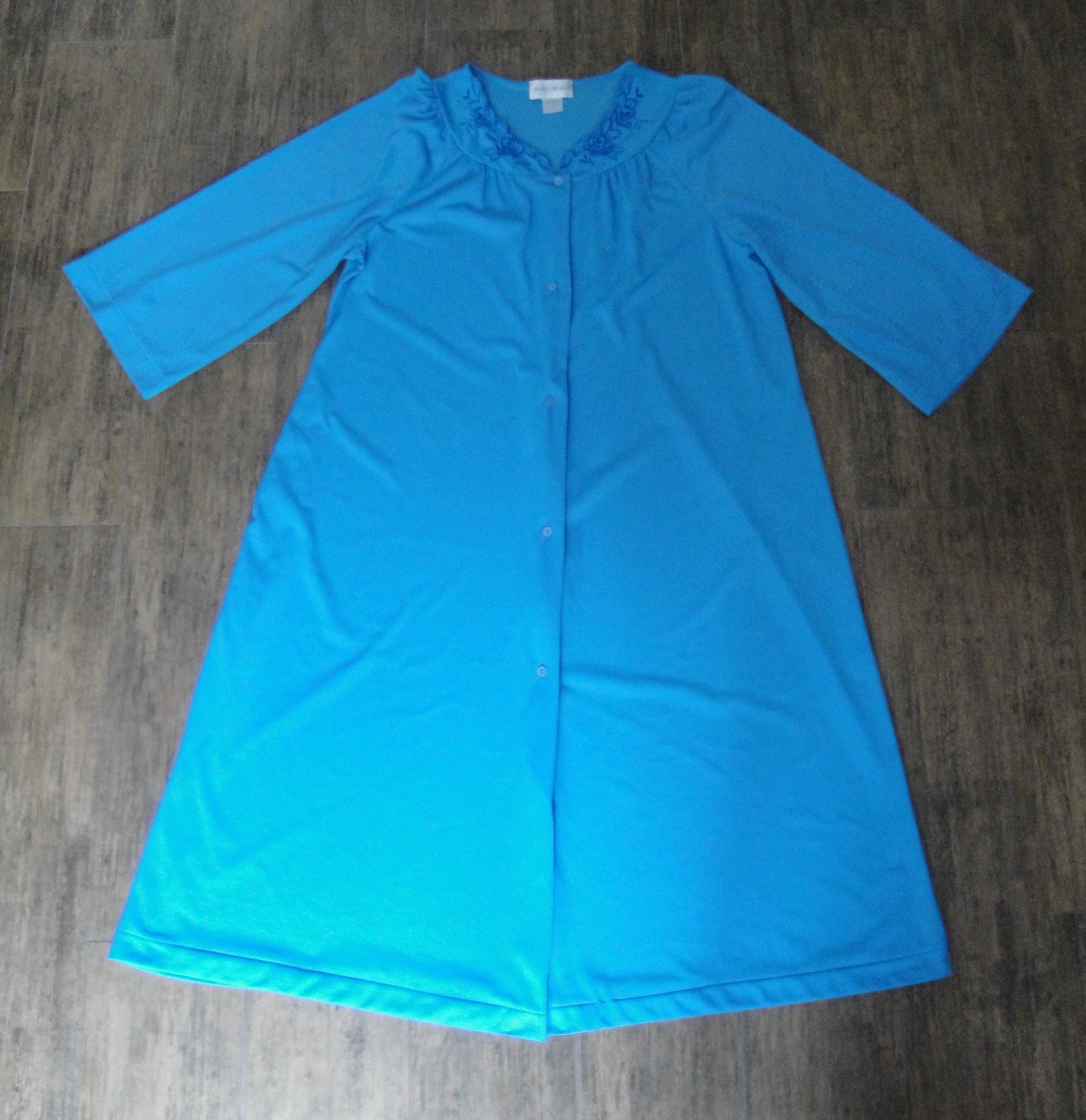Shadowline Nylon Robe Cobalt Blue Floral Trim Yoke Small Sleeve Front Buttons Side Pocket Knee Length Vintage by Shadowline - Image 10