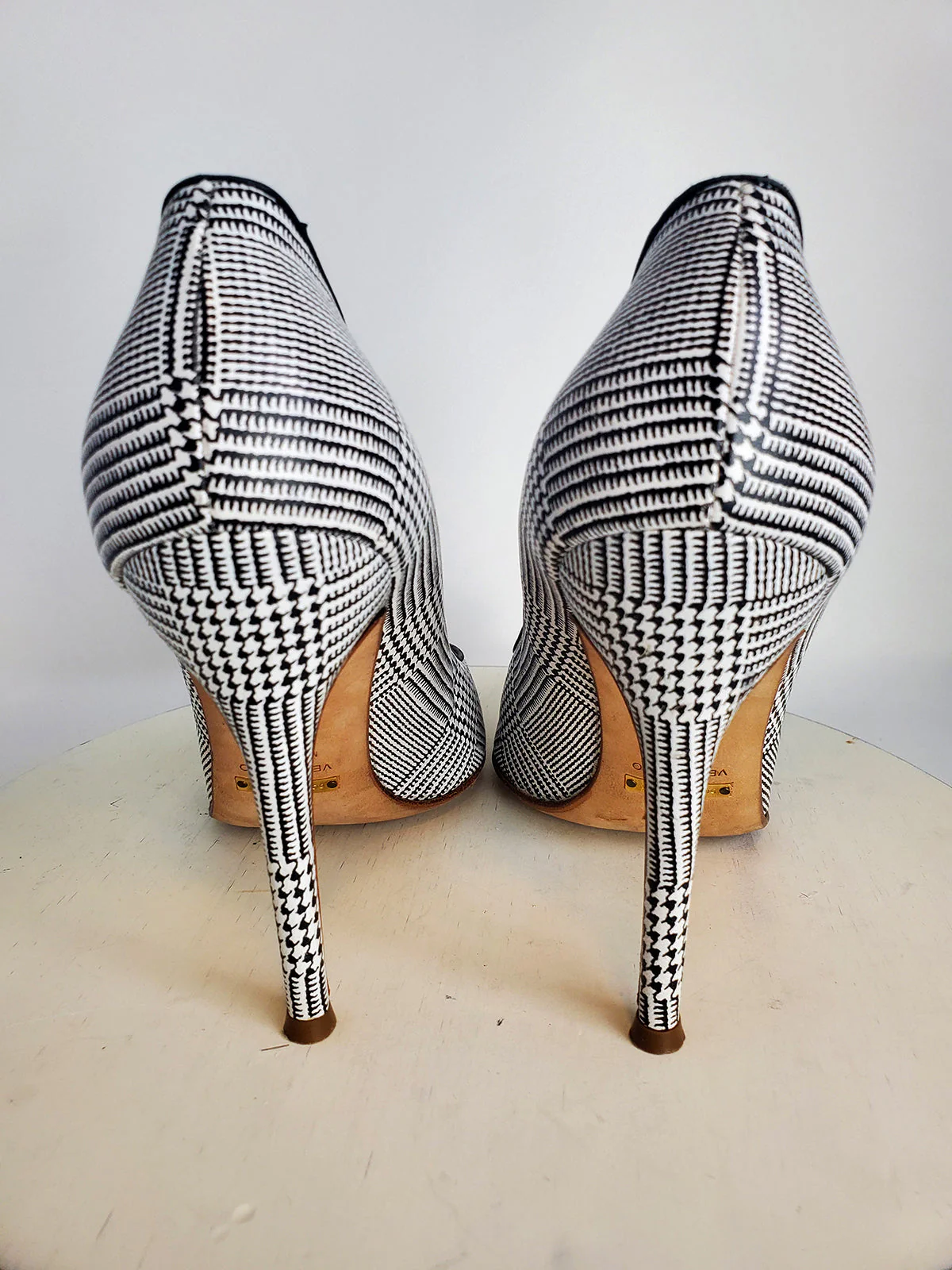 Shoe Size 10 Black and White Houndstooth Shoes by Dolce & Gabbana - Image 3