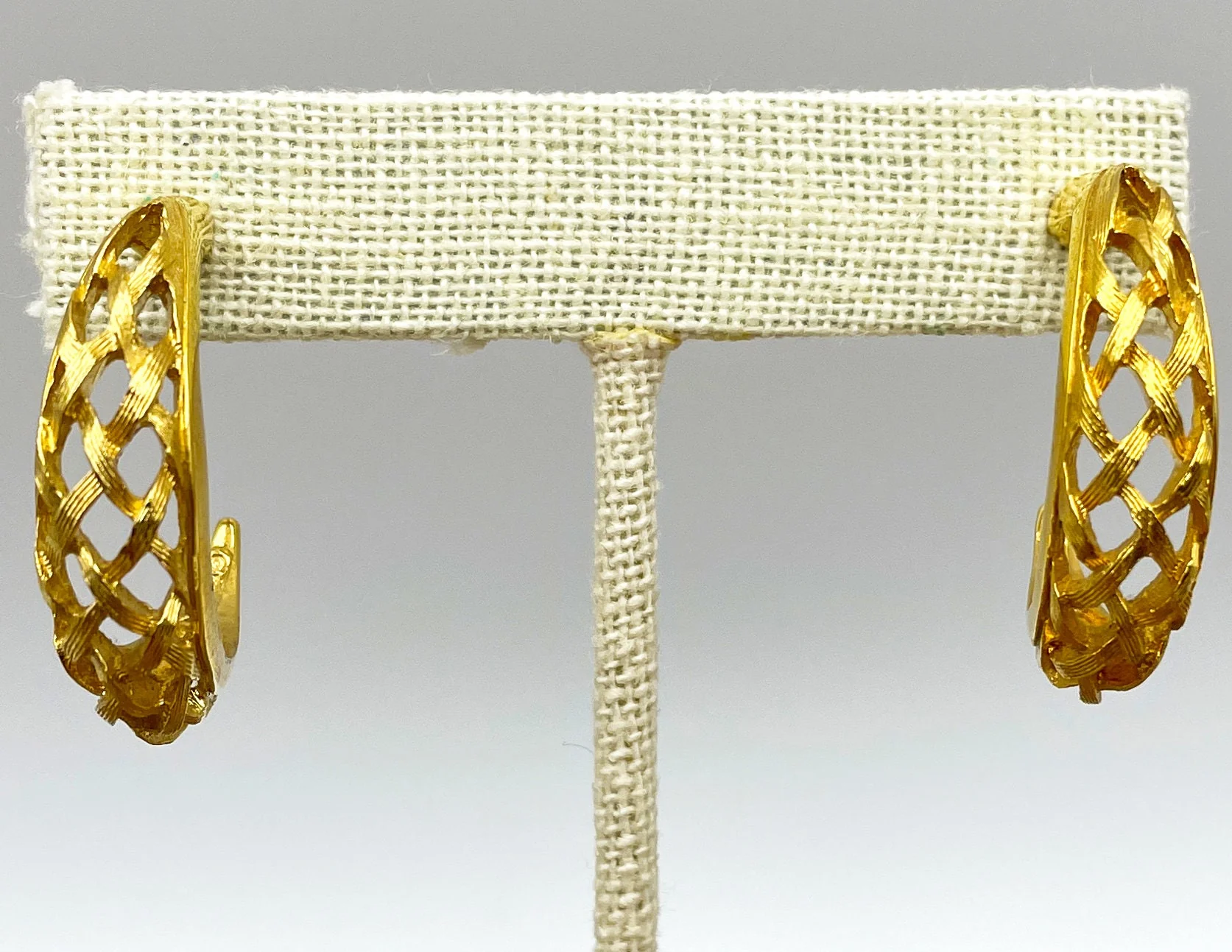 Signed Basketweave Hoop Earrings Vintage Statement Earrings by Napier - Image 2