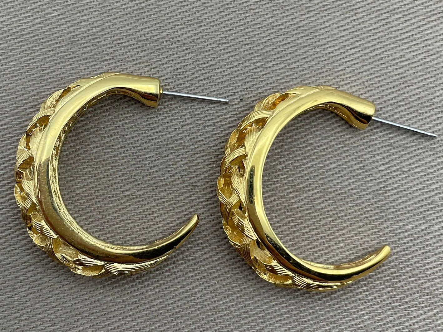 Signed Basketweave Hoop Earrings Vintage Statement Earrings by Napier - Image 4