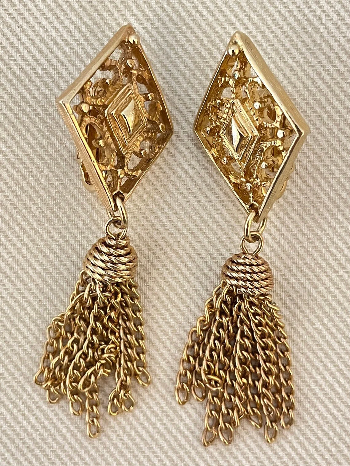 Signed Chain Tassel Clip On Statement Earrings by Sarah Coventry - Image 4