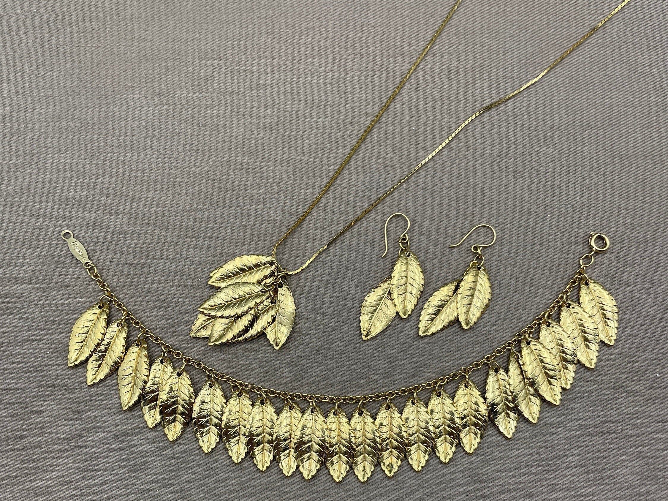 Signed Gilt Vintage Jewelry Set Gold Leaf Bracelet Necklace Earrings by Napier - Image 3