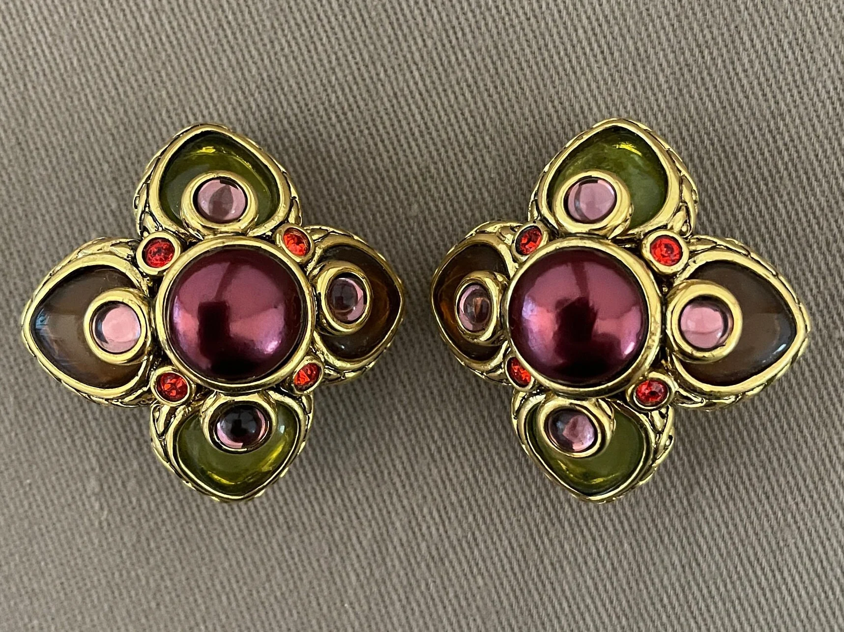 Signed Joan Rivers Jeweled Tone Lucite Clip On Statement Earrings - Image 2