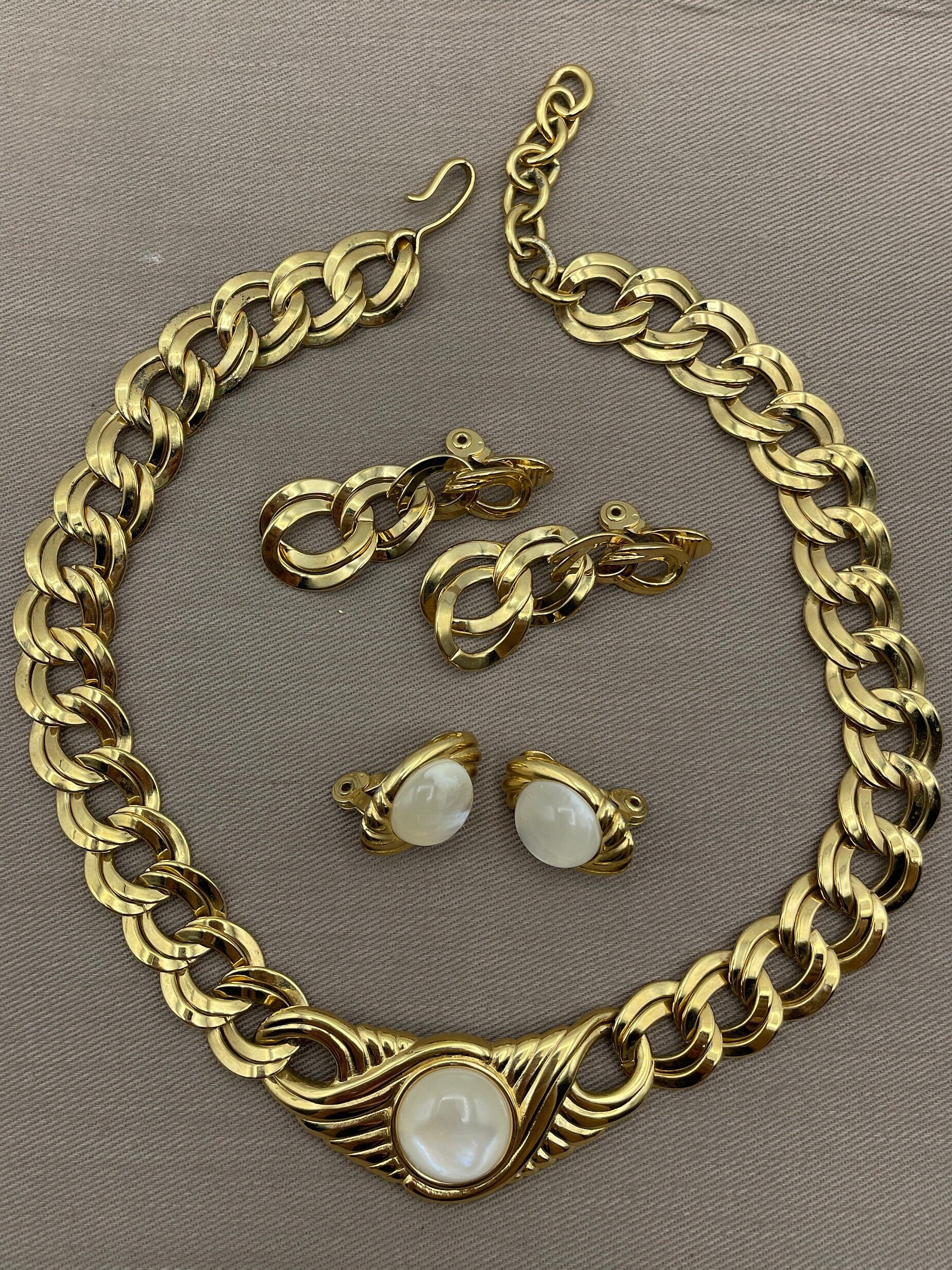 Signed Moonstone Cabochon Double Link Chain Jewelry Set Statement Earrings Vintage Choker by Monet - Image 4