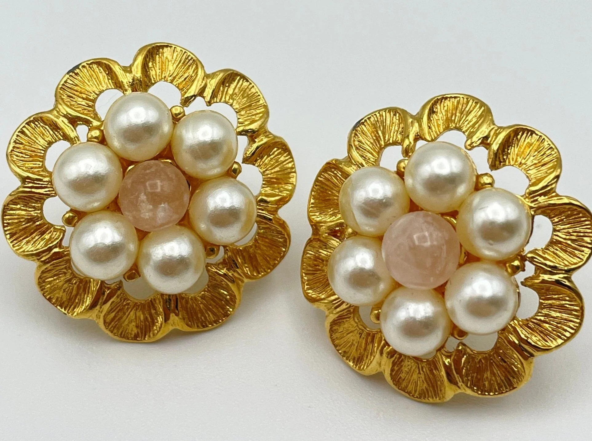 Signed Pearl Scalloped Edge Vintage Earrings for Pierced Ears by Napier - Image 2