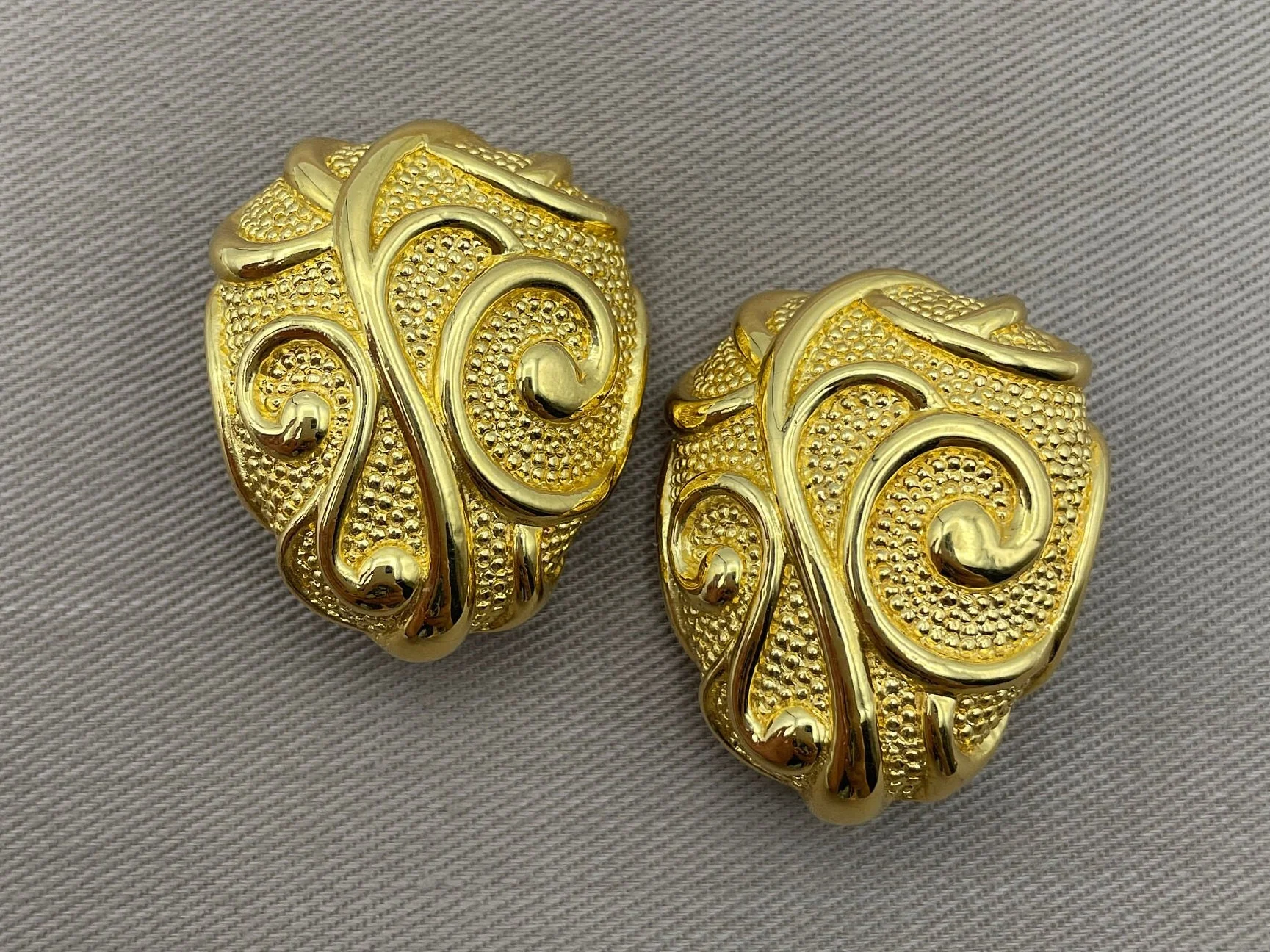 Signed Vintage Barrera Gold Scroll Clip-On Statement Earrings by Barrera For Avon - Image 2