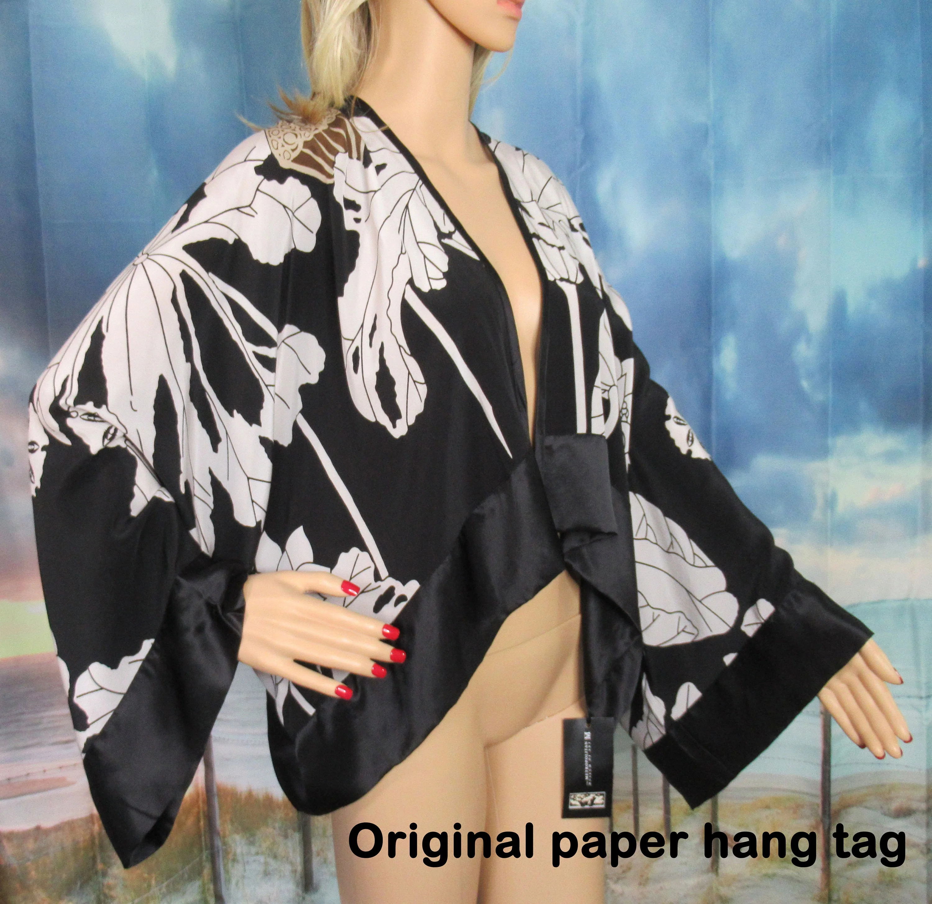 Silk Floral Shrug Metropolitan Museum of Art New with Tag Lotus Soft Jacket Black White Tan 1 Fits Most Art To Wear - Image 4