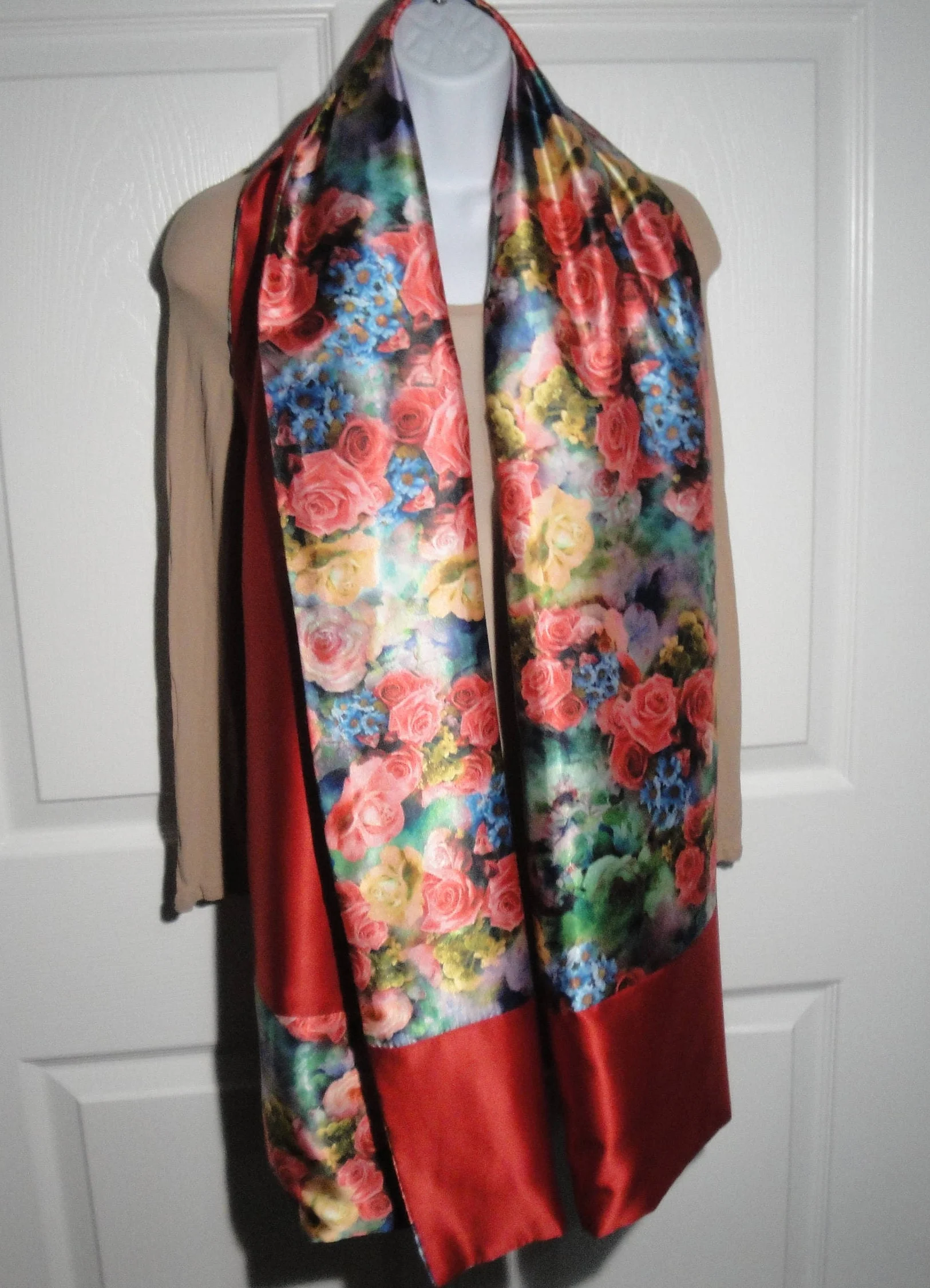 Silk Oblong Scarf Silk Red W Bright Floral Design Double Sided for Maximum Versatility Vintage - Image 3