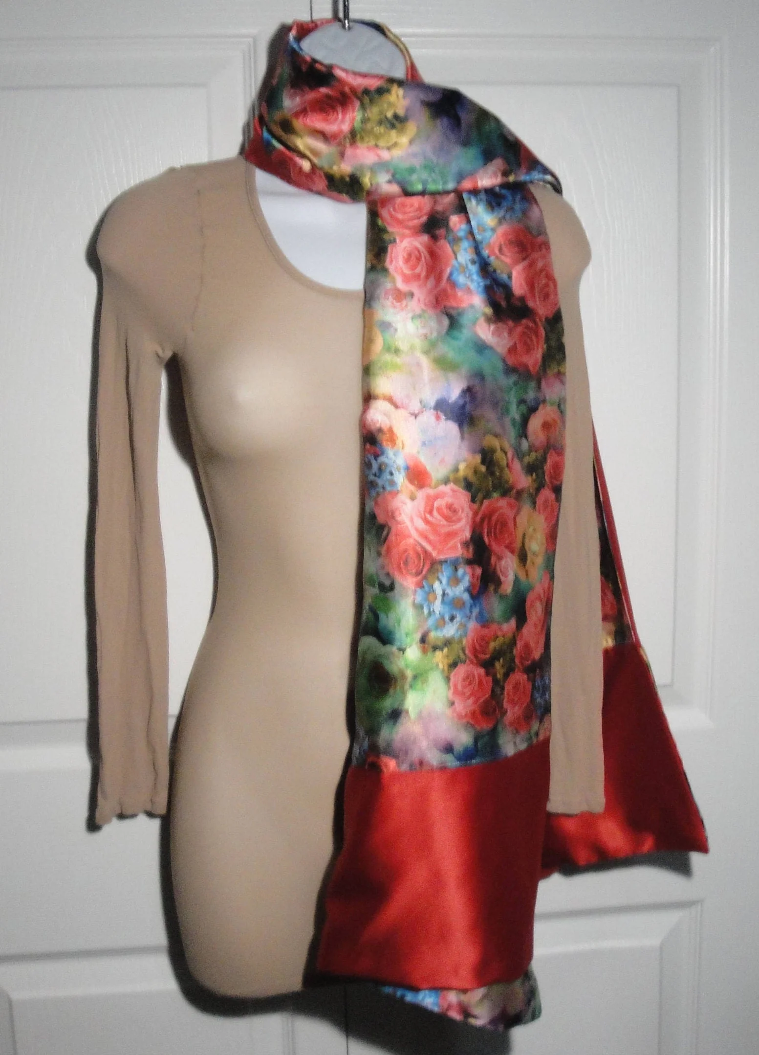 Silk Oblong Scarf Silk Red W Bright Floral Design Double Sided for Maximum Versatility Vintage - Image 7